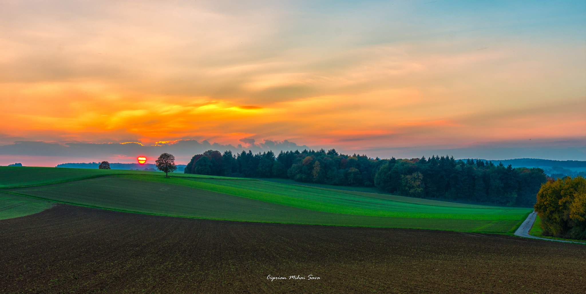 Tamron SP 15-30mm F2.8 Di VC USD sample photo. Liniste la asfintit photography