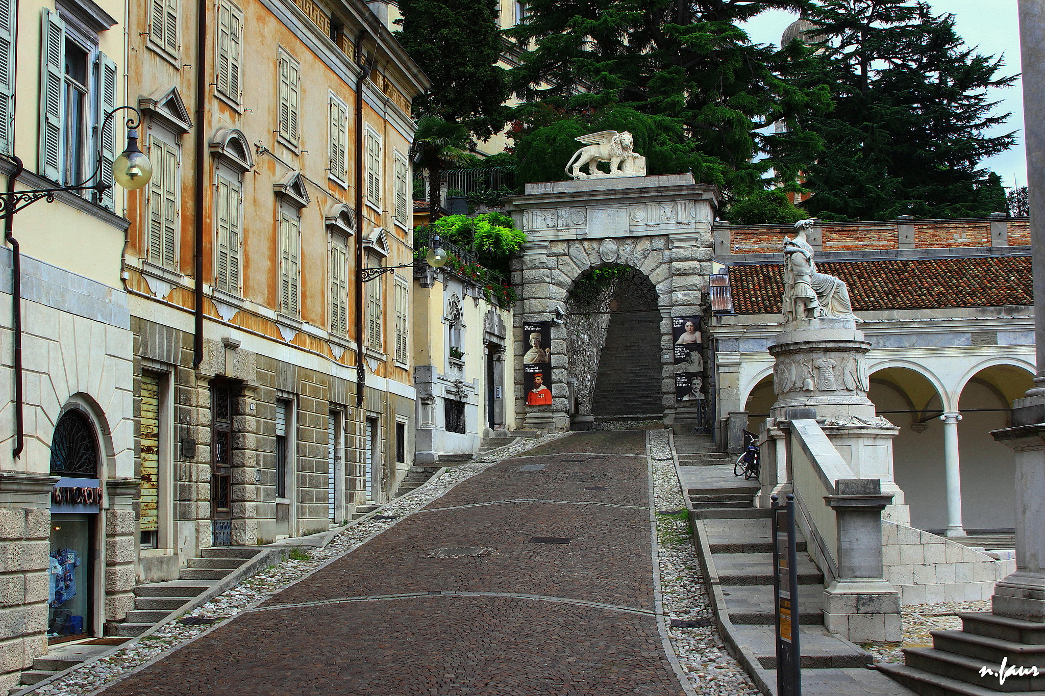 Canon EF 28-135mm F3.5-5.6 IS USM sample photo. Udine, castello di udine photography