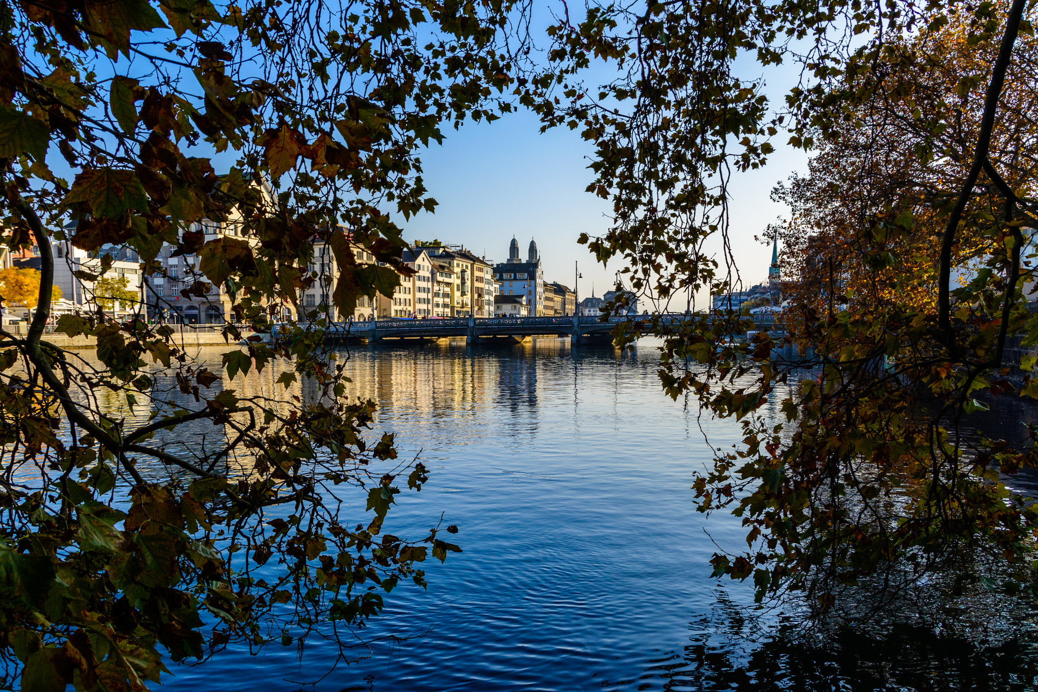 Nikon D5200 + Sigma 18-250mm F3.5-6.3 DC OS HSM sample photo. An der limmat photography