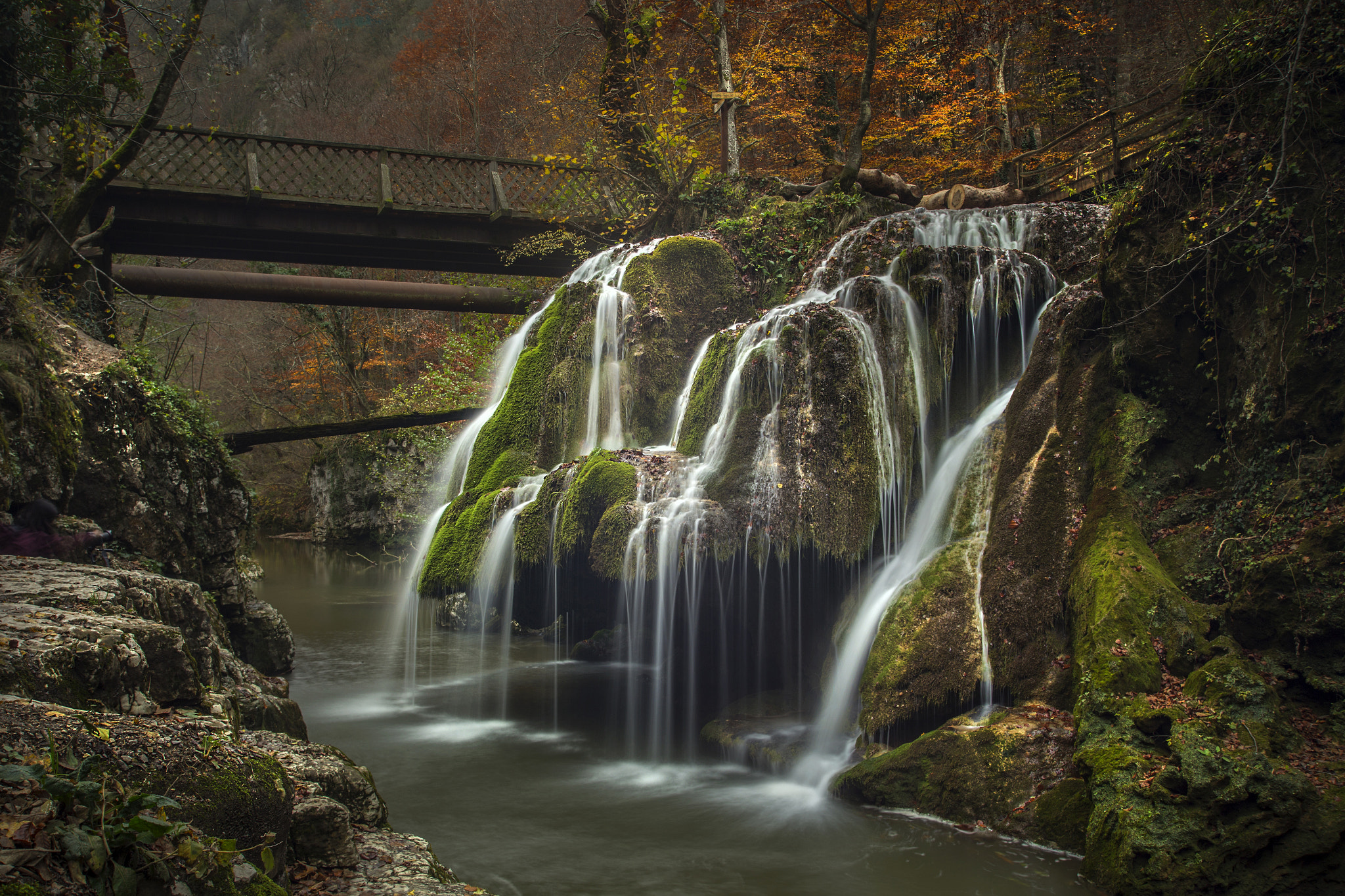Canon EOS 6D + Canon EF 20-35mm f/2.8L sample photo. Bigar waterfall photography
