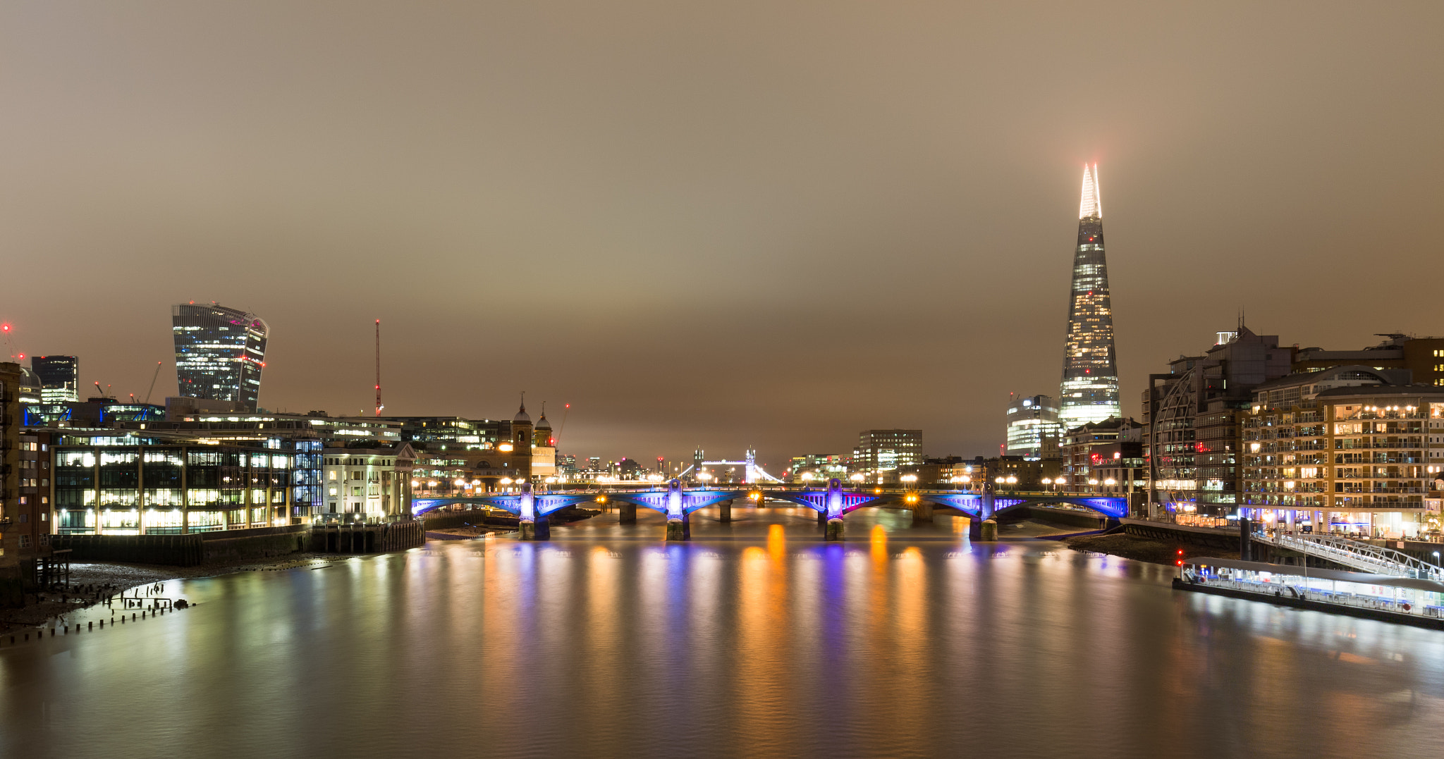 Canon EF 16-35mm F4L IS USM sample photo. London  photography
