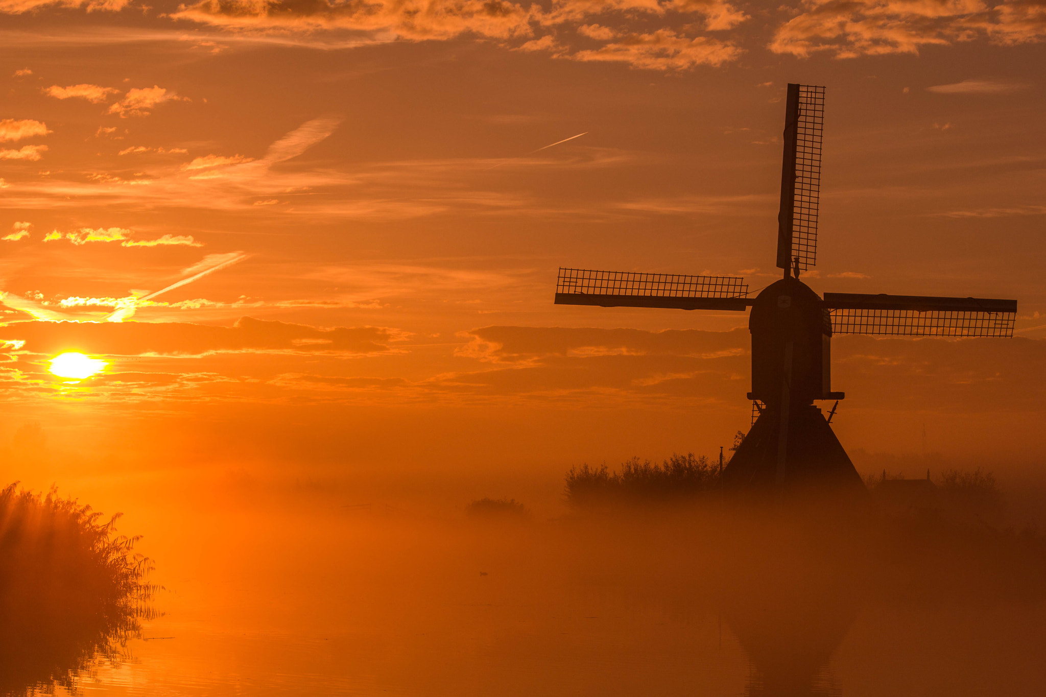 Sigma 70-200mm F2.8 EX DG OS HSM sample photo. Kinderdijk sunrise, the netherlands photography