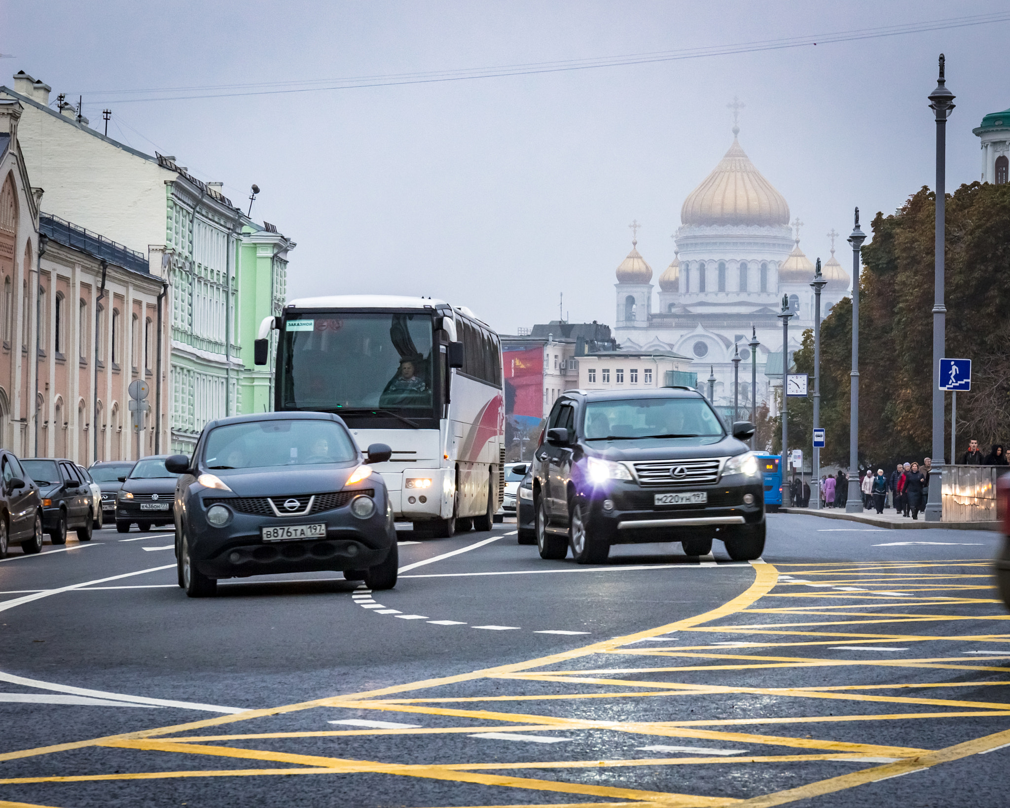 Canon EF 24-70mm F4L IS USM sample photo. Mokhovaya street photography