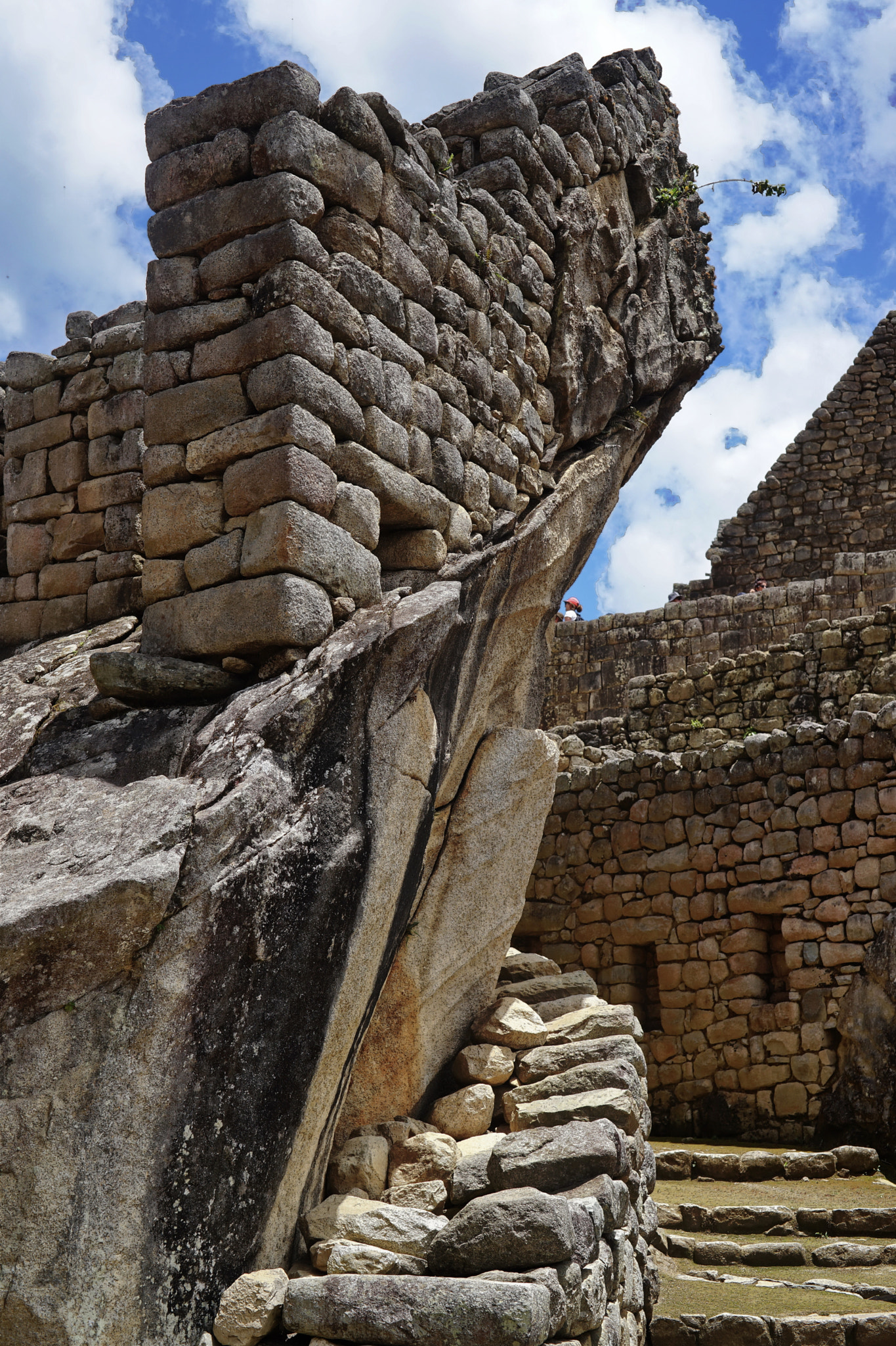 Sony a99 II + Sony 50mm F1.4 sample photo. The wing wall photography