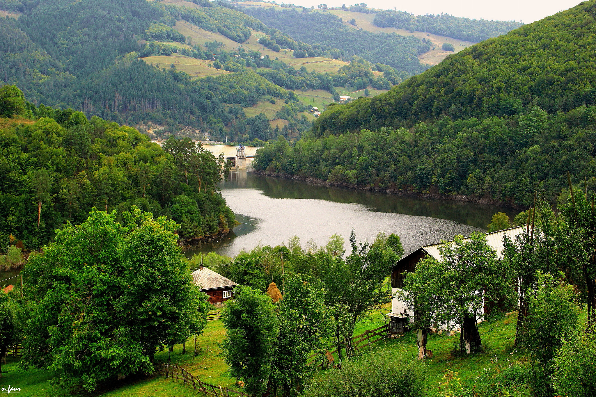 Canon EF 28-135mm F3.5-5.6 IS USM sample photo. Vidra lake, apuseni mountains photography