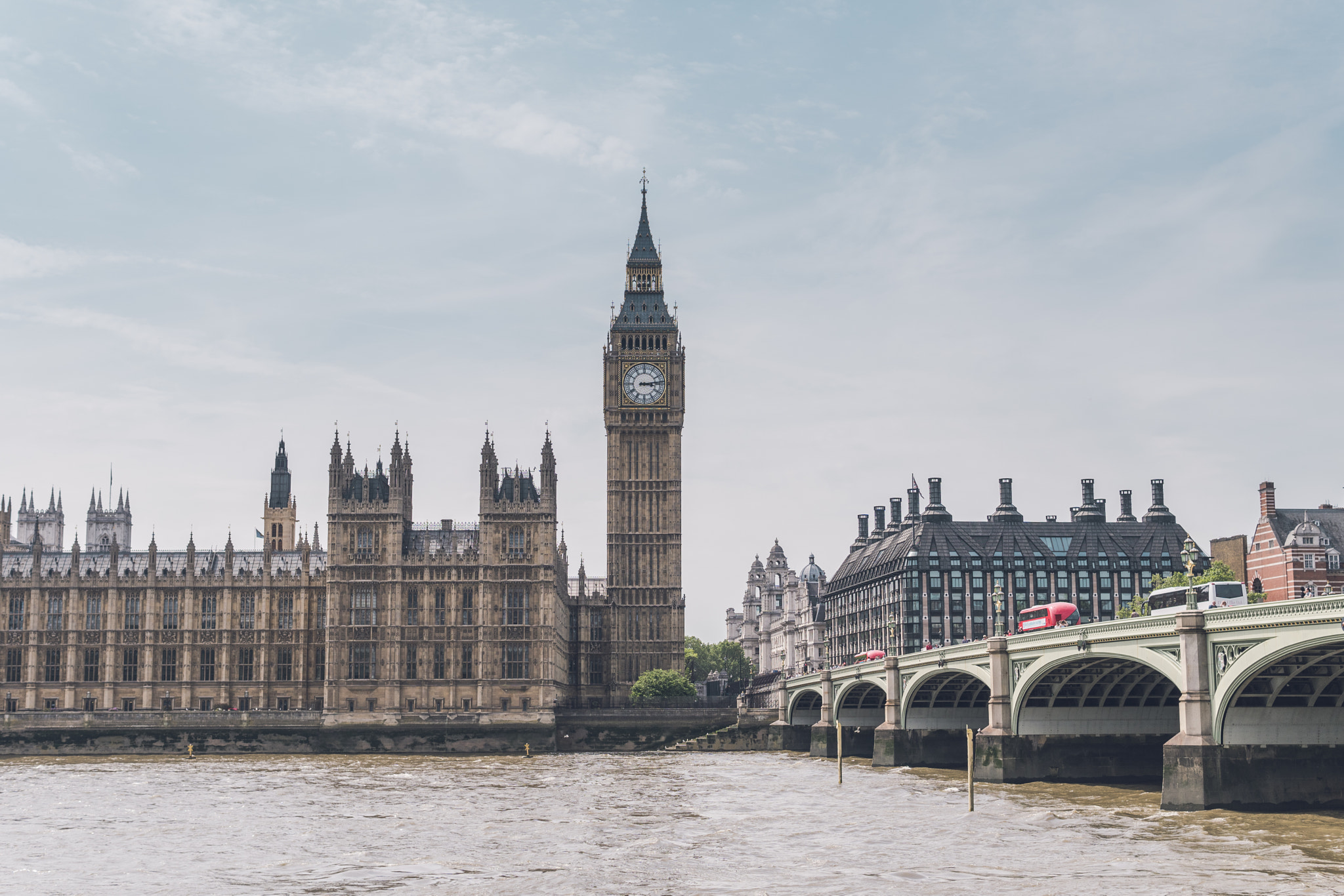 Sony a6300 + 30mm F1.4 DC DN | Contemporary 016 sample photo. Parliament of westminister photography