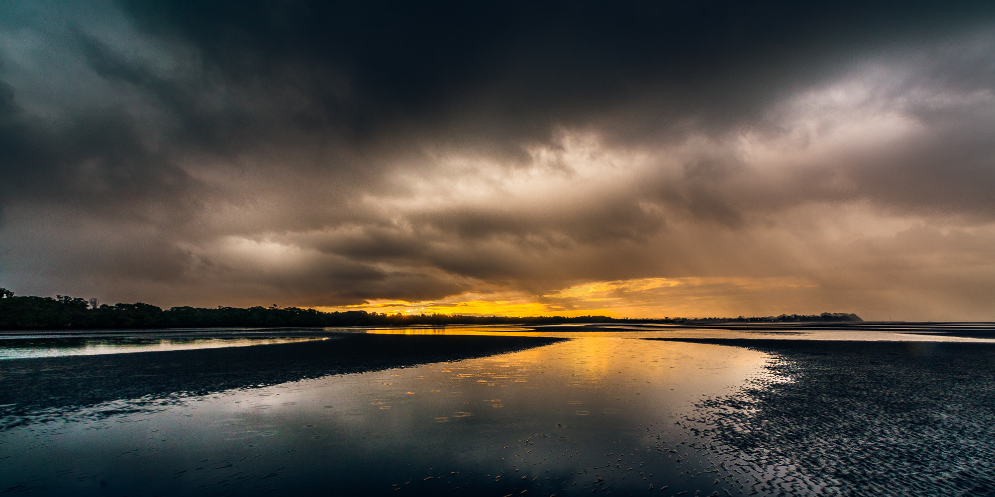 Nikon D600 + Nikon AF Nikkor 14mm F2.8D ED sample photo. Storm over moreton bay photography