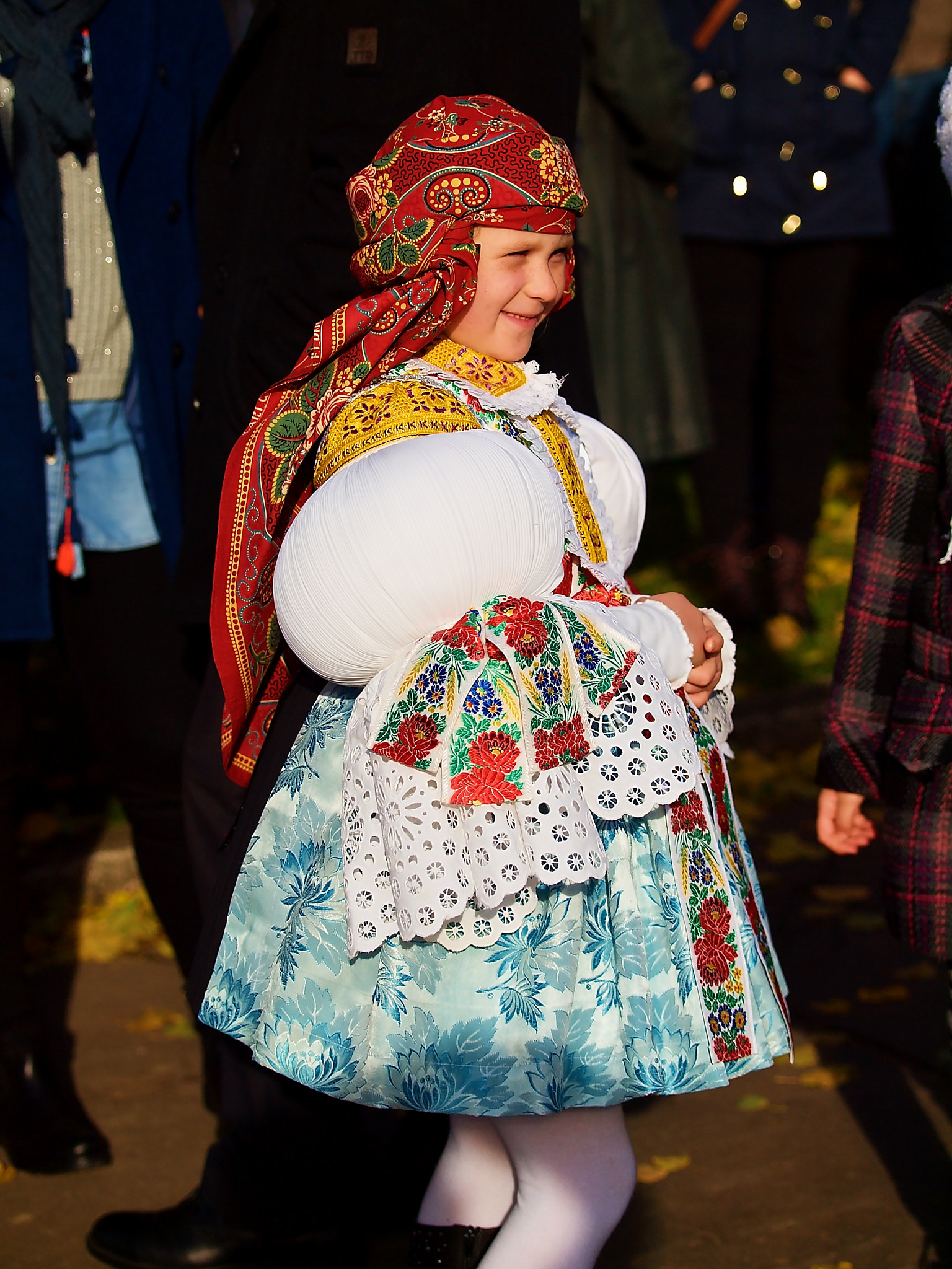 Olympus E-30 sample photo. Traditional garb photography