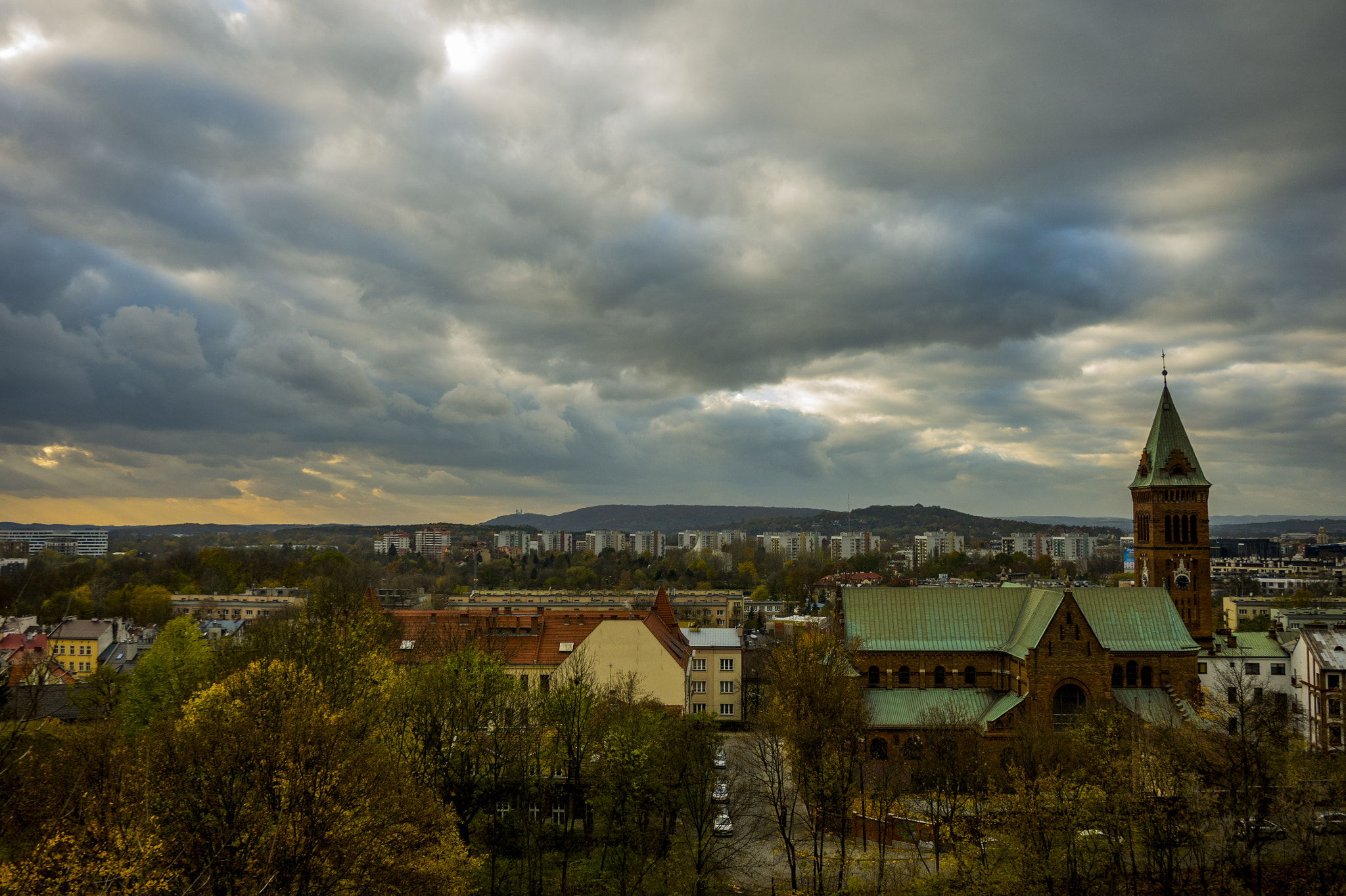 Panasonic Lumix DMC-GX7 + Panasonic Lumix G 14mm F2.5 ASPH sample photo. Autumn in kraków photography