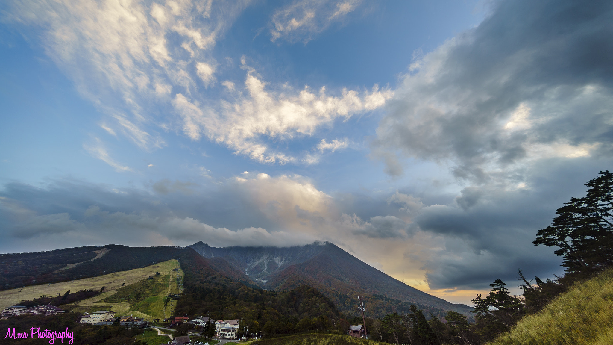 E 10mm F5.6 sample photo. Mountain and clouds photography