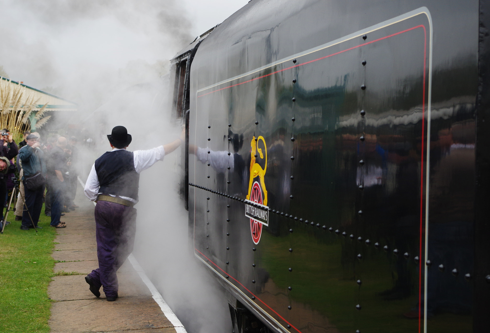 Pentax K-3 sample photo. Posing for the train spotters photography