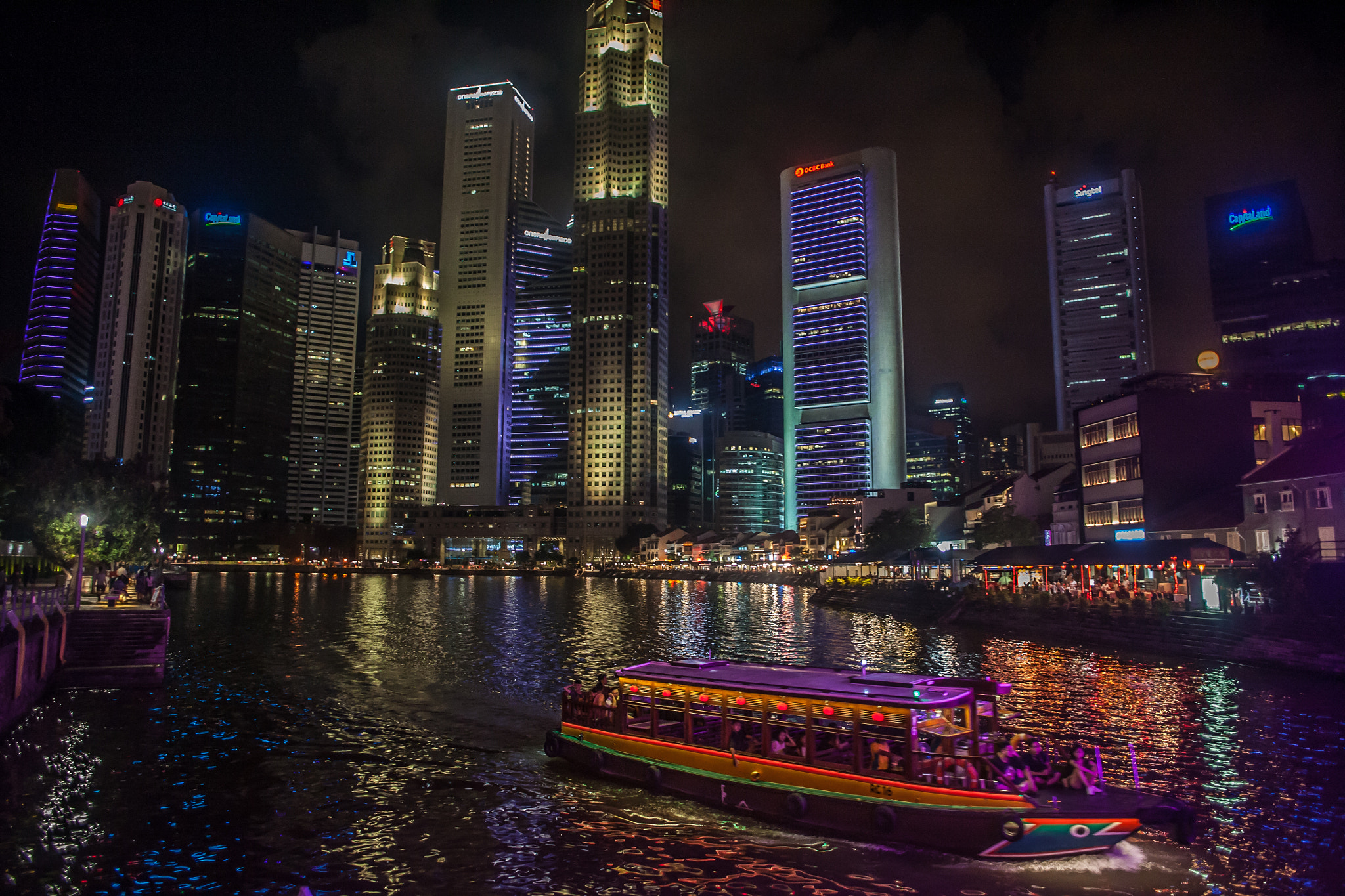 Canon EF 14mm F2.8L II USM sample photo. Singapore at night photography