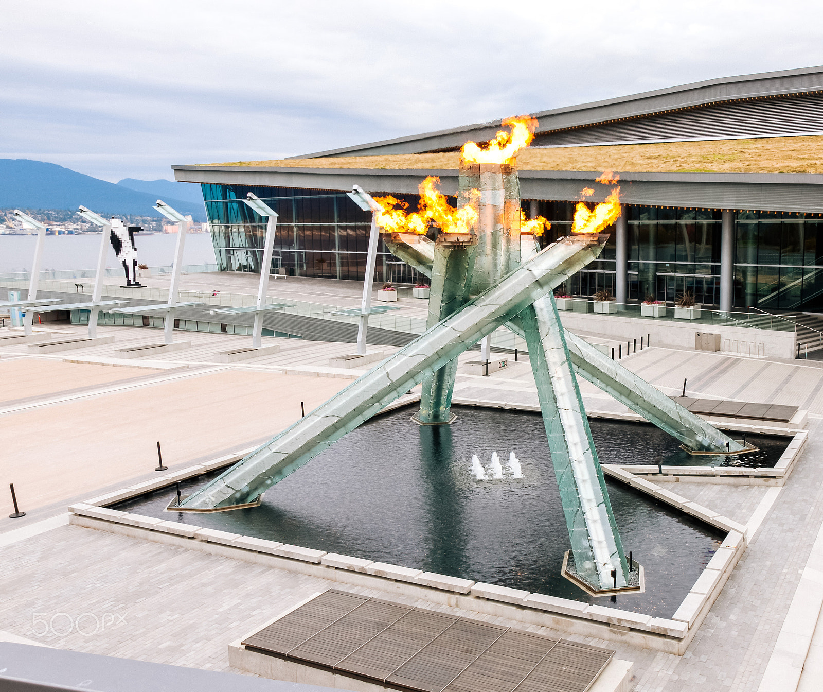 Canon EOS 500D (EOS Rebel T1i / EOS Kiss X3) sample photo. Vancouver 2010 olympic winter cauldron photography