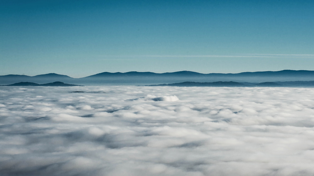 Nikon AF-S Nikkor 70-200mm F4G ED VR sample photo. Mer de nuages photography