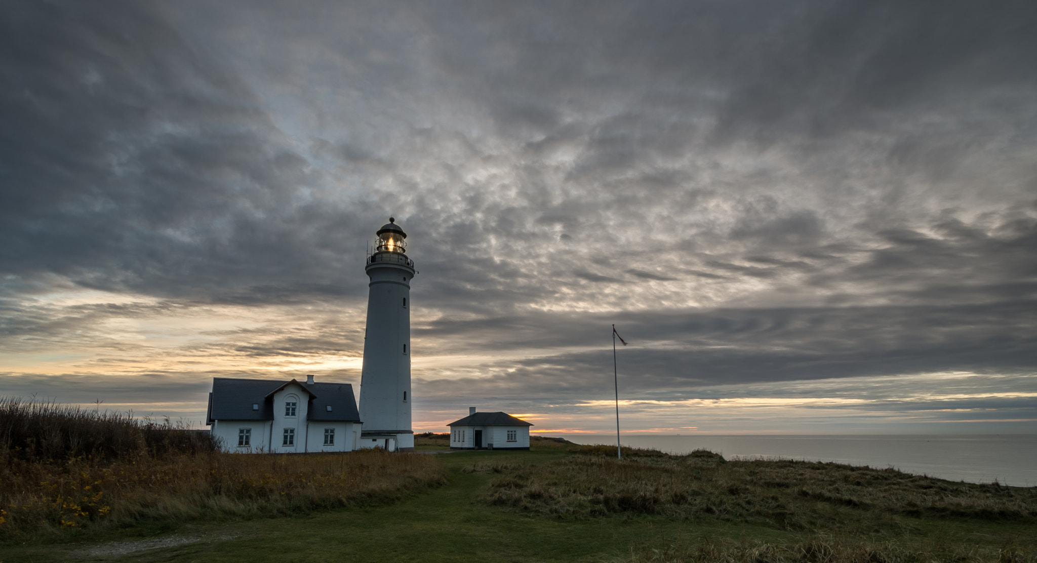 Nikon D3200 + Nikon AF-S DX Nikkor 10-24mm F3-5-4.5G ED sample photo. Lighthouse in hirtshals photography