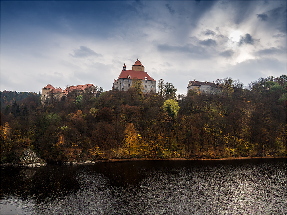 Olympus M.Zuiko Digital 14-42mm F3.5-5.6 II R sample photo. Veveri  castle at the brno reservoir, cz photography