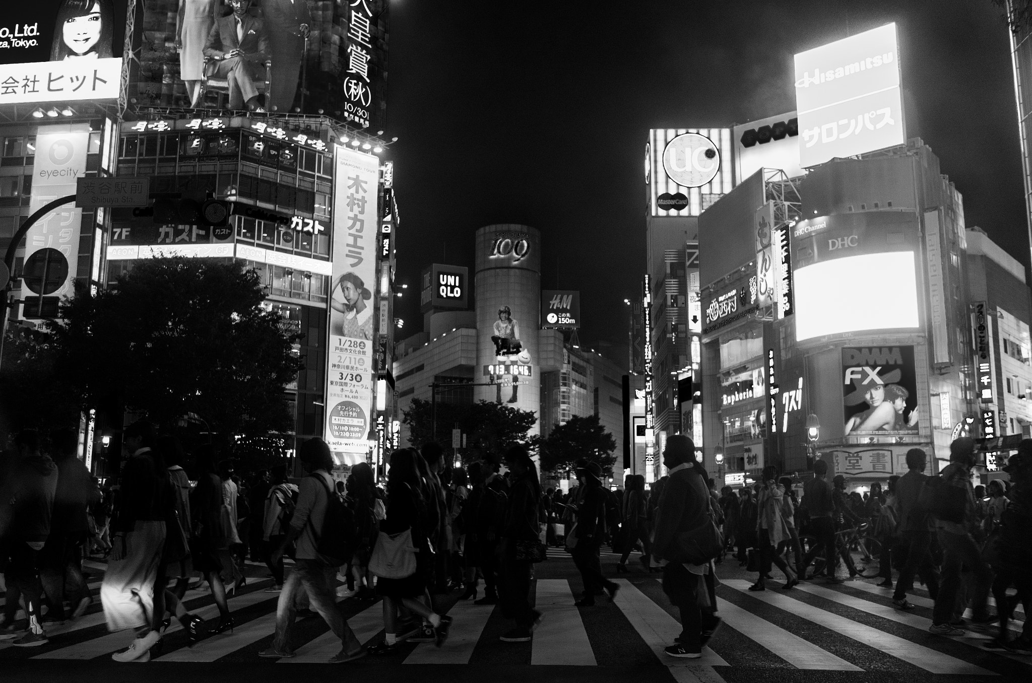 Leica T (Typ 701) sample photo. Shibuya scramble photography