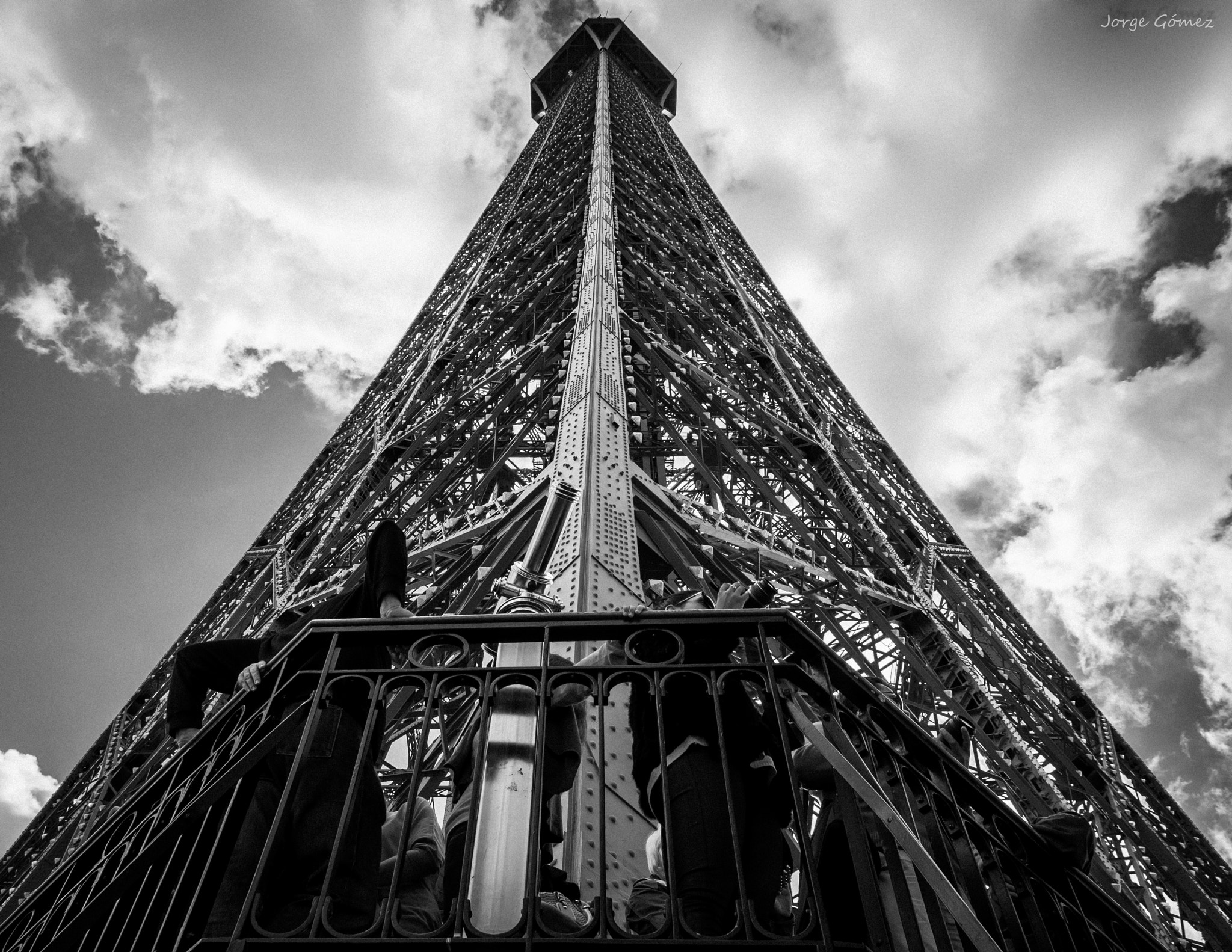 Sigma 17-70mm F2.8-4 DC Macro OS HSM sample photo. Eiffel tower photography