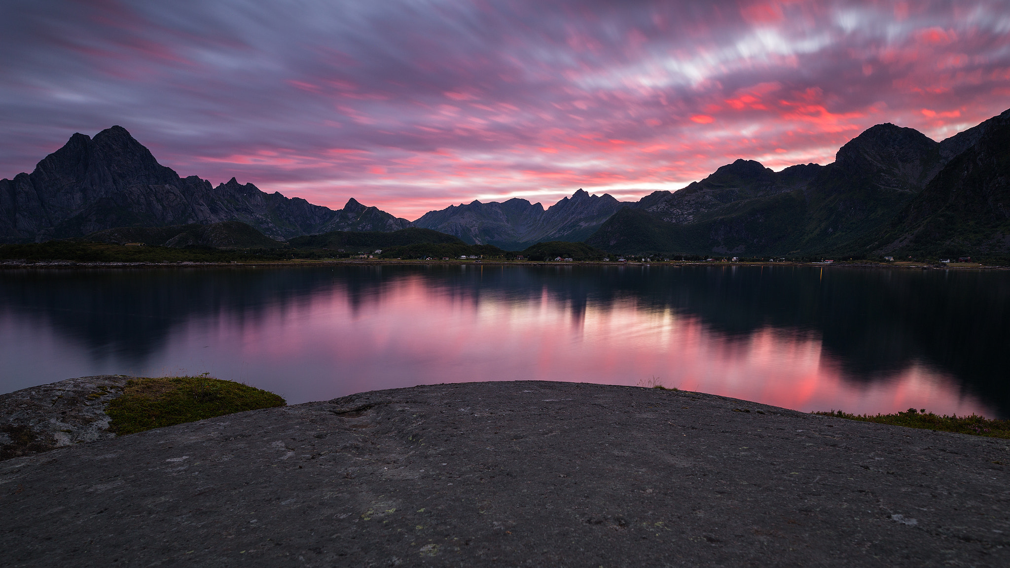 Canon EOS 6D + Sigma 20mm F1.4 DG HSM Art sample photo. Ørsvågvær sunset. photography