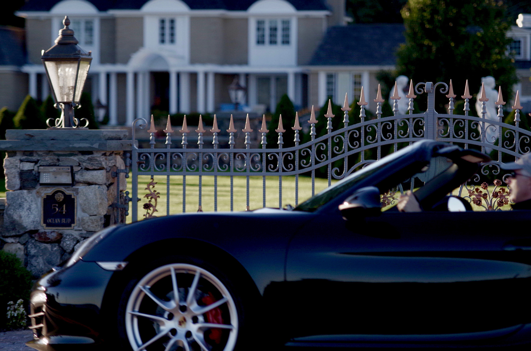 Pentax K-50 + Sigma 70-200mm F2.8 EX DG Macro HSM II sample photo. Porsche on ocean boulevard photography