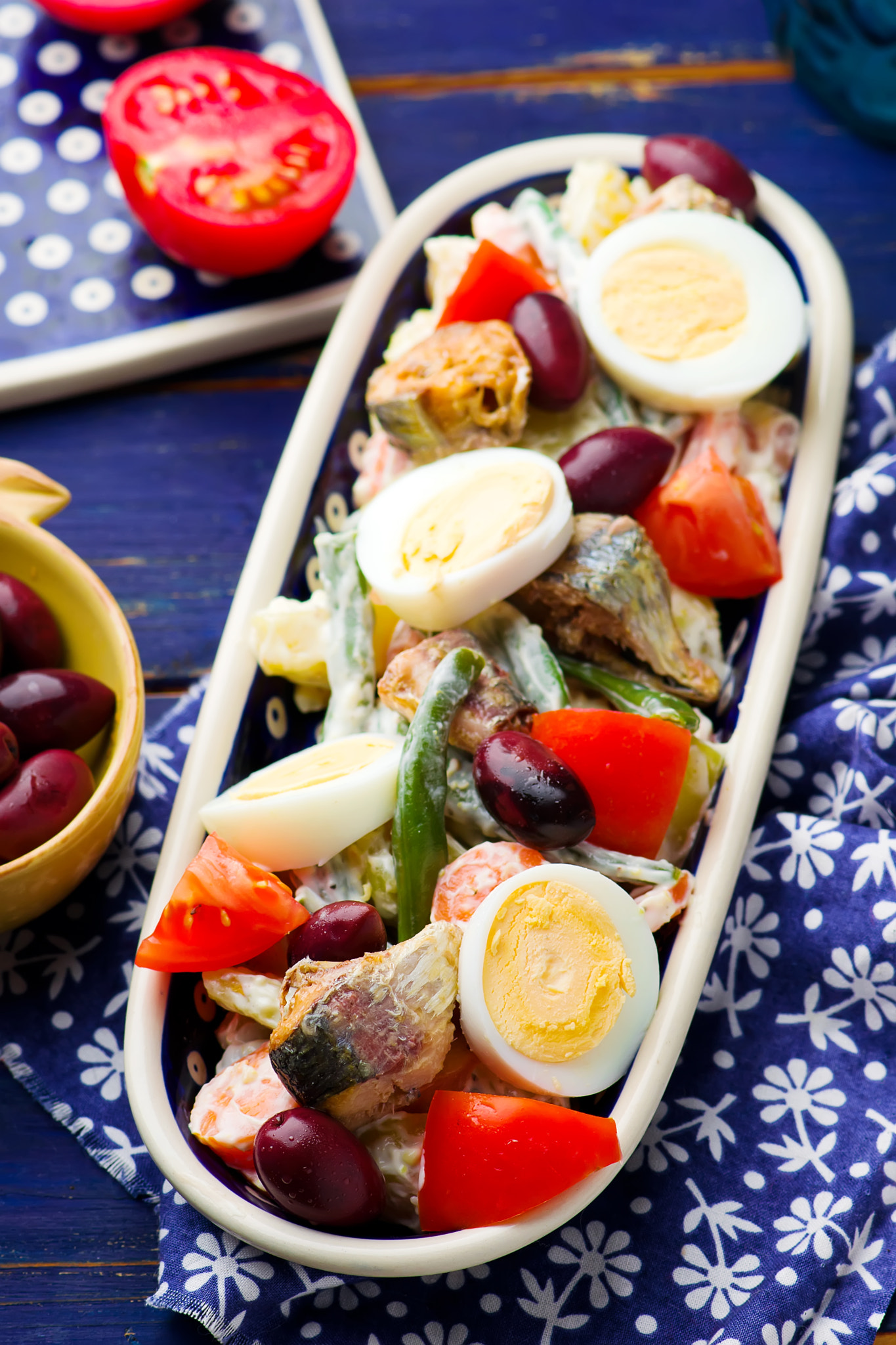 Nikon AF-S Micro-Nikkor 105mm F2.8G IF-ED VR sample photo. Mixed vegetable and sardine salad photography