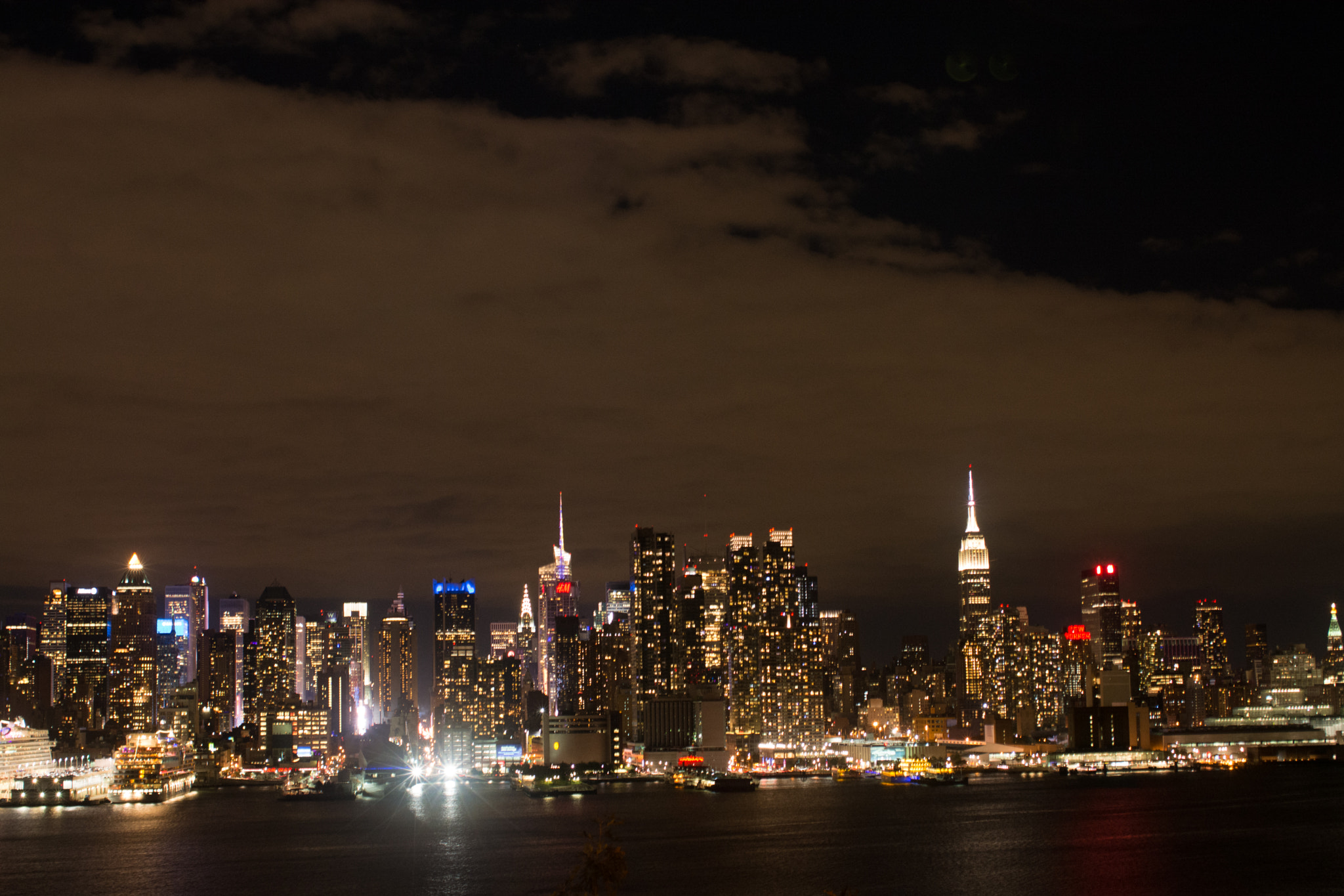 Nikon D7100 + AF Zoom-Nikkor 35-70mm f/2.8D sample photo. Manhattan skyline photography