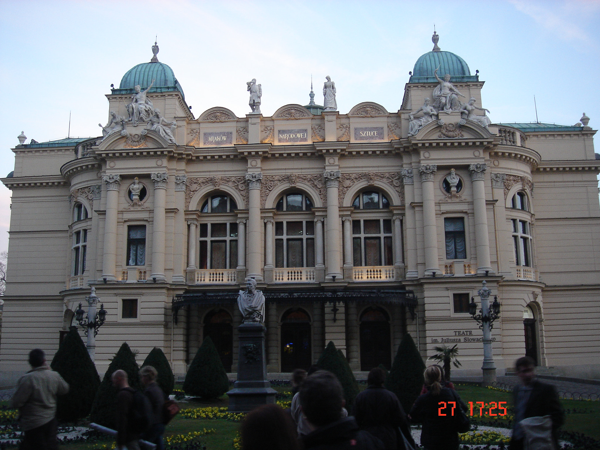 Sony DSC-T3 sample photo. Poland - warsaw photography