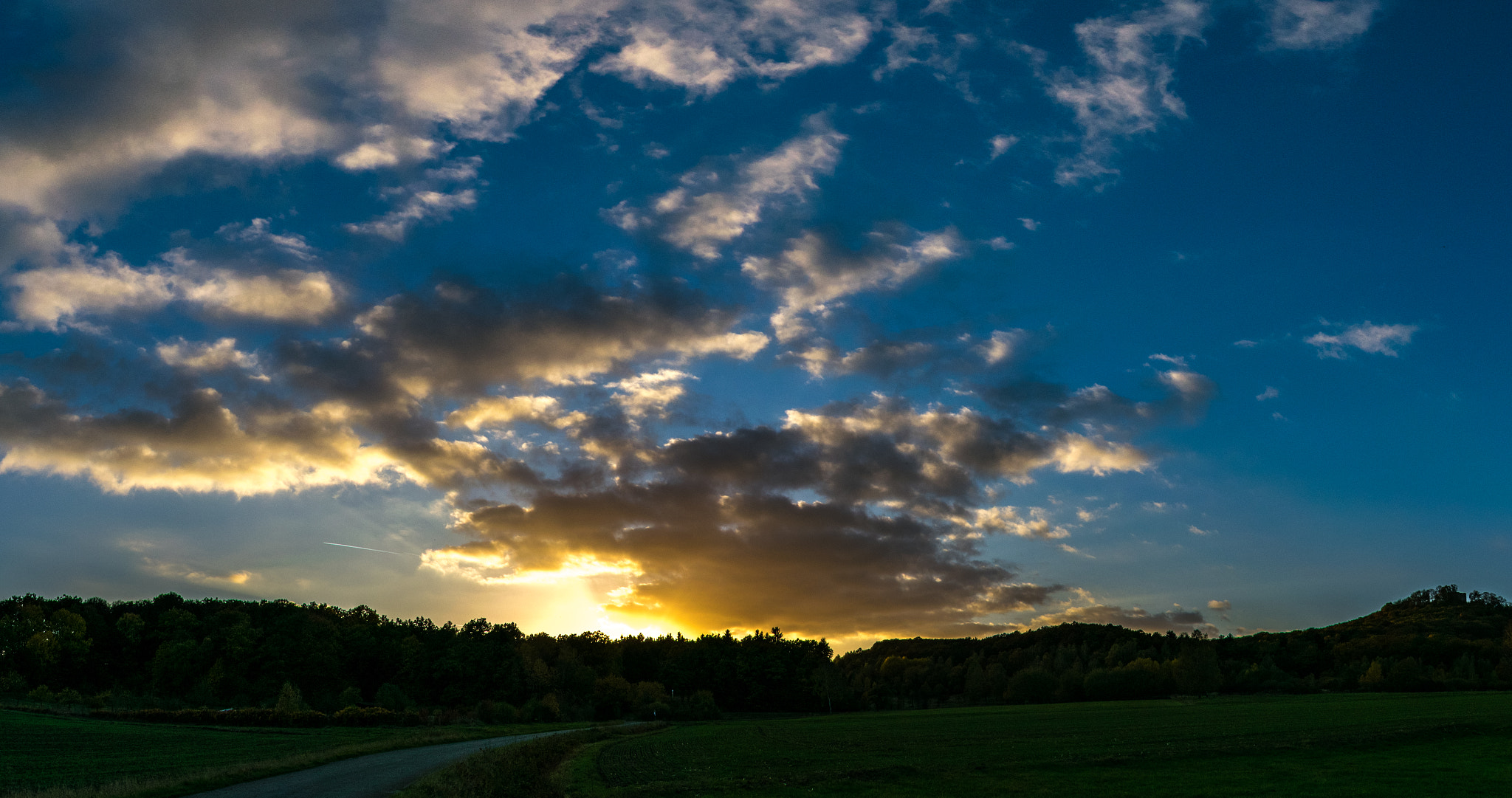 Nikon D3300 + Sigma 10-20mm F3.5 EX DC HSM sample photo. Beautiful sunset photography