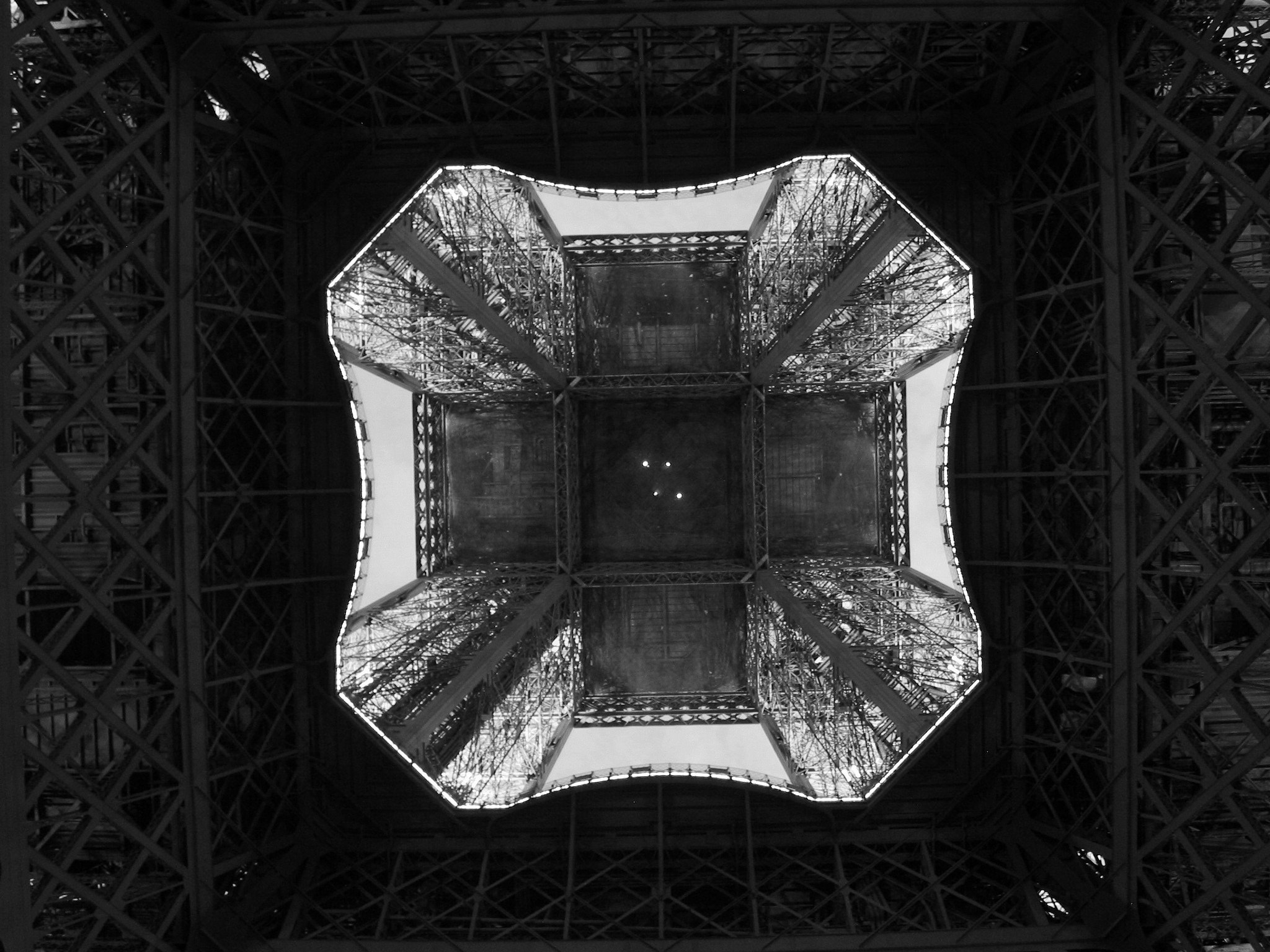 Canon POWERSHOT G2 sample photo. S+w () photography