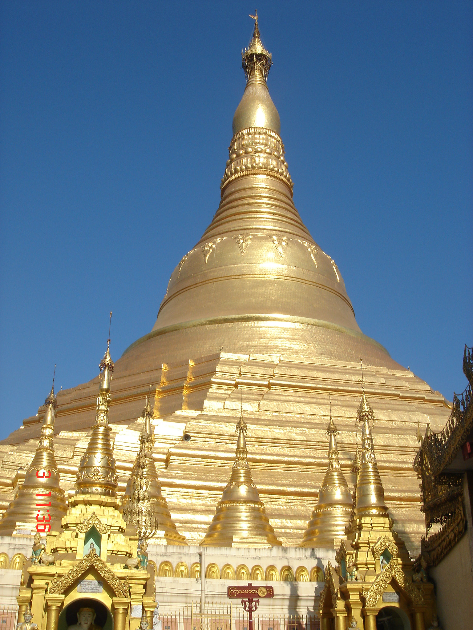Sony DSC-T3 sample photo. Myanmar photography