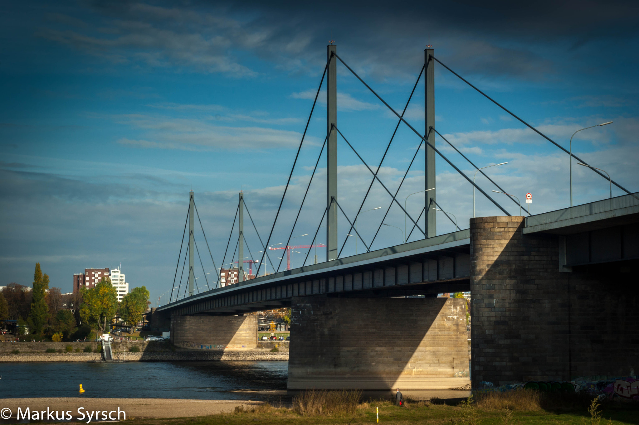 Sony Alpha DSLR-A350 + Minolta AF 50mm F1.7 sample photo. Theodor-heuss-brücke photography