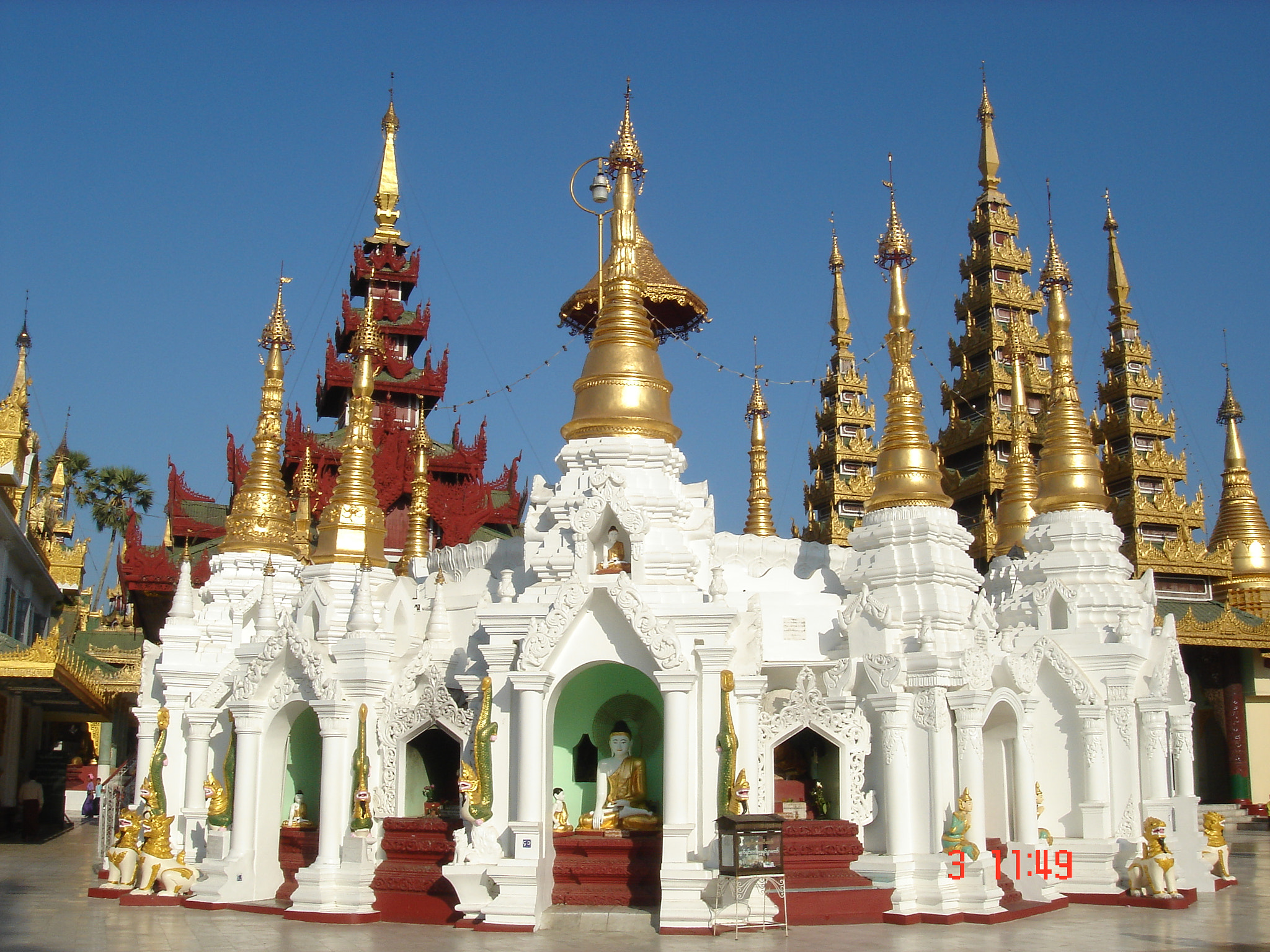 Sony DSC-T3 sample photo. Myanmar photography