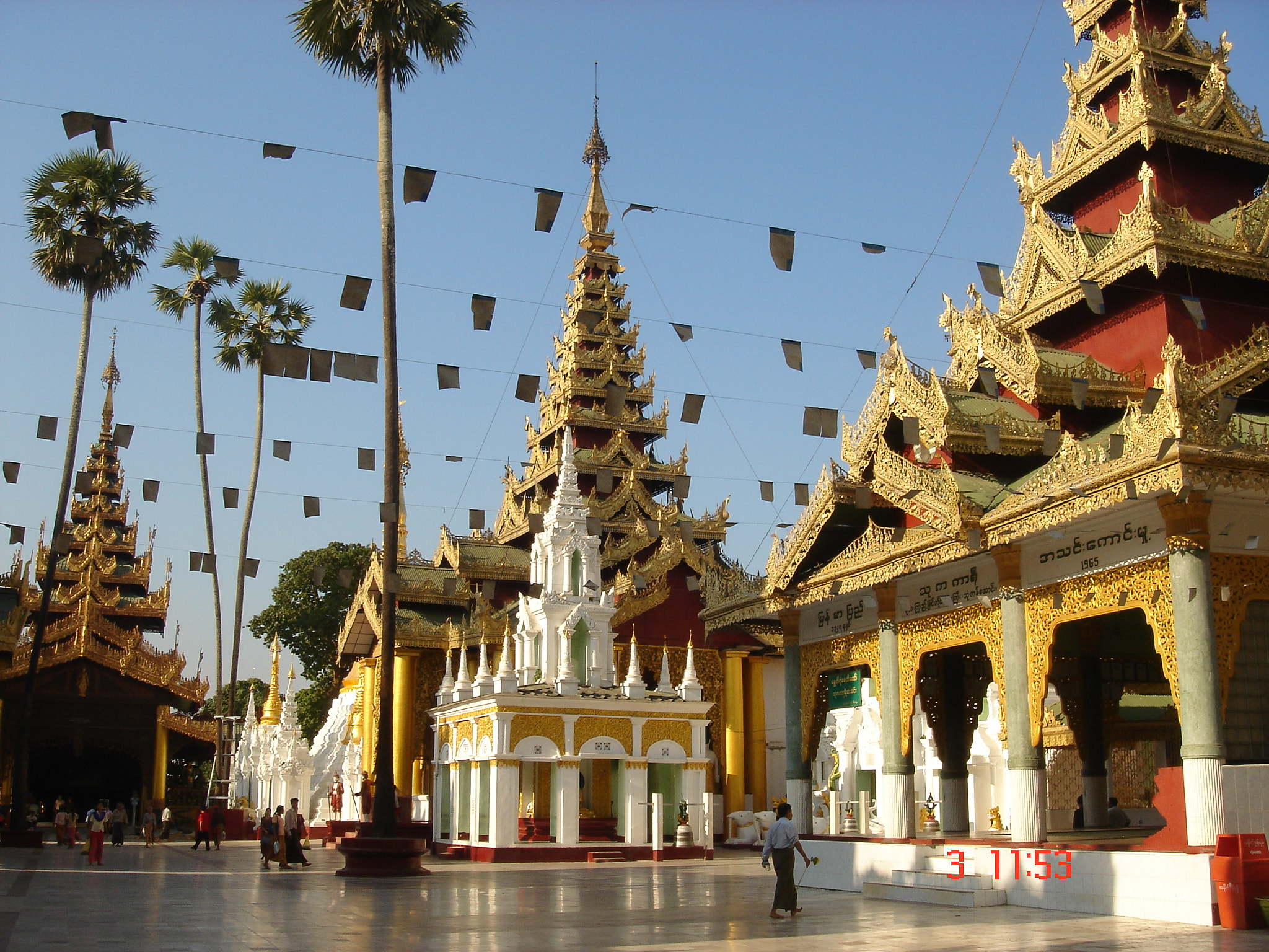 Sony DSC-T3 sample photo. Myanmar photography