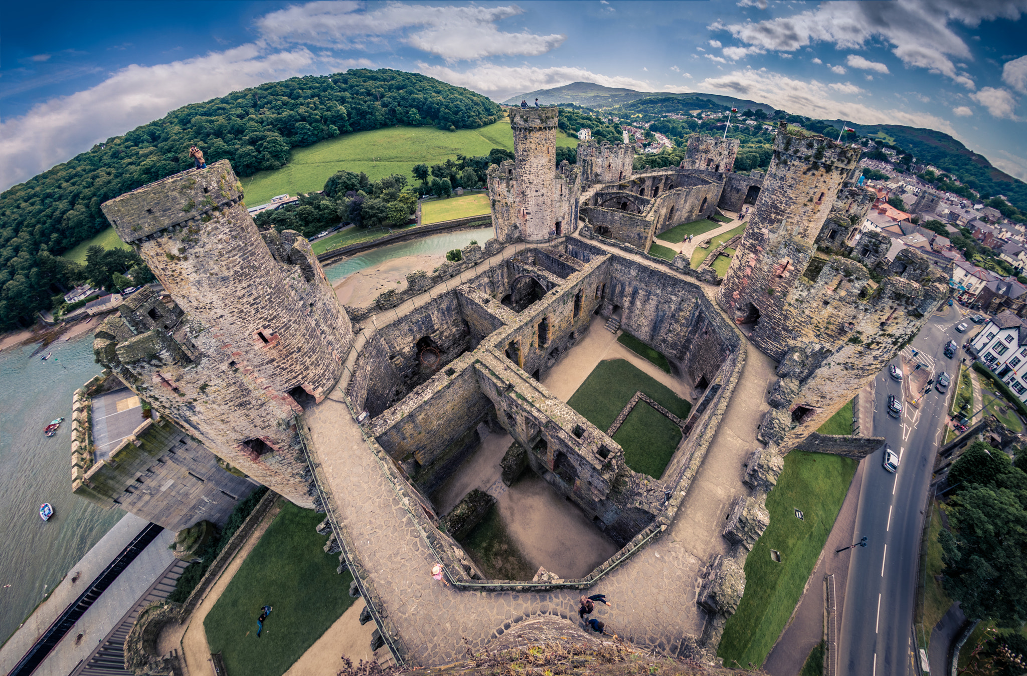 Samyang 12mm F2.8 ED AS NCS Fisheye sample photo. Conwy castle, wales photography