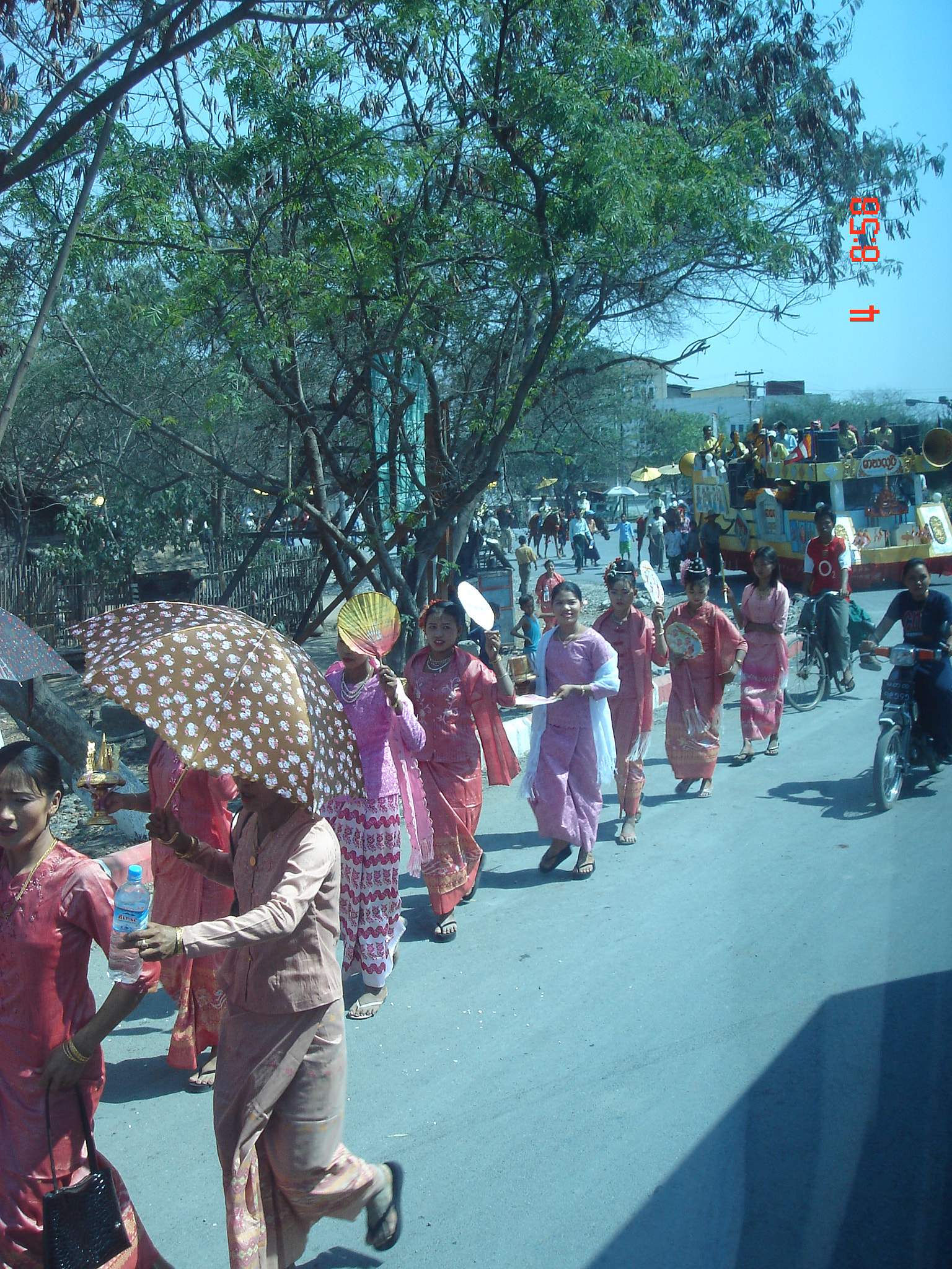 Sony DSC-T3 sample photo. Myanmar photography