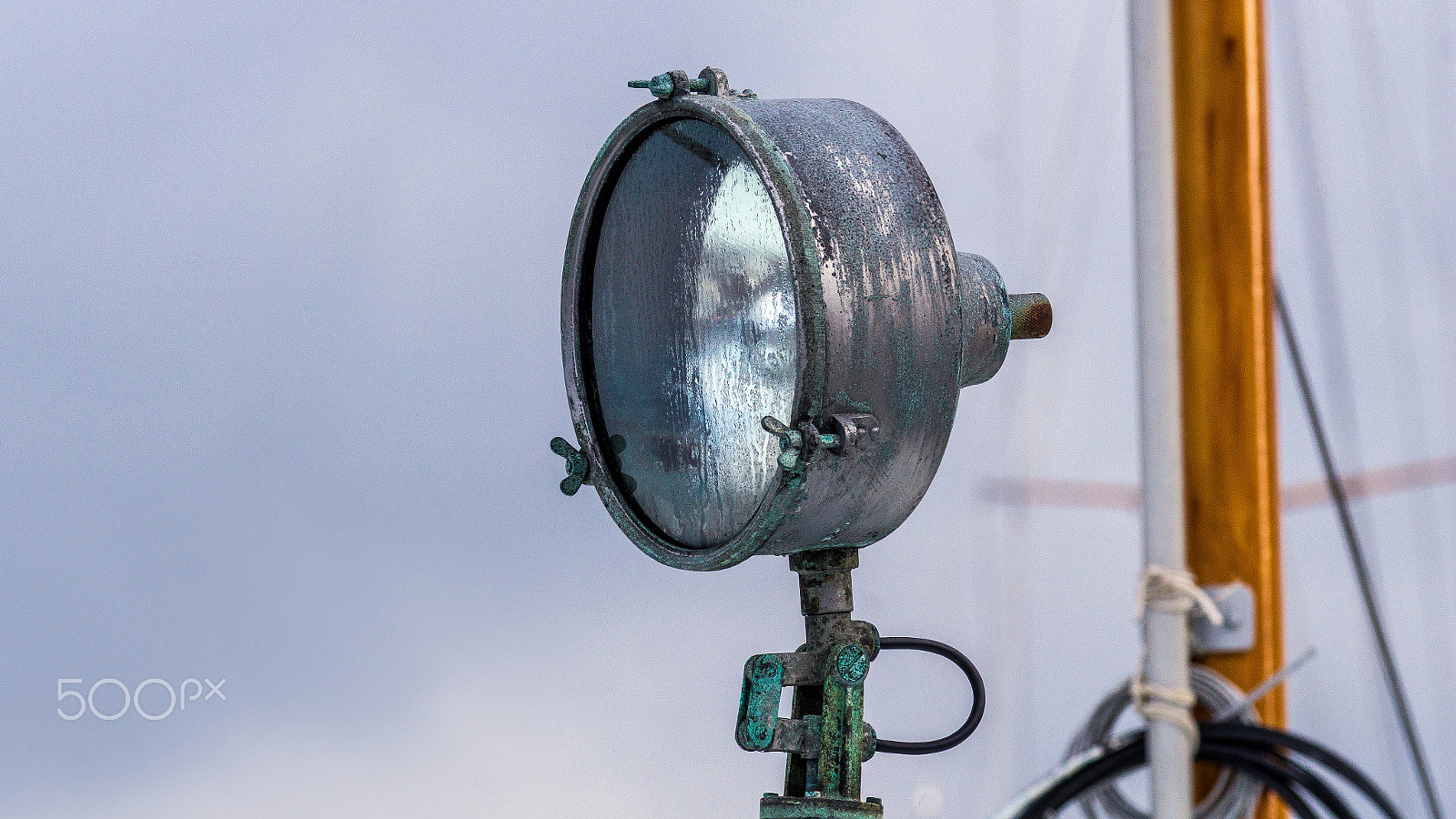 Sony 70-300mm F4.5-5.6 G SSM sample photo. Maritime lamp photography