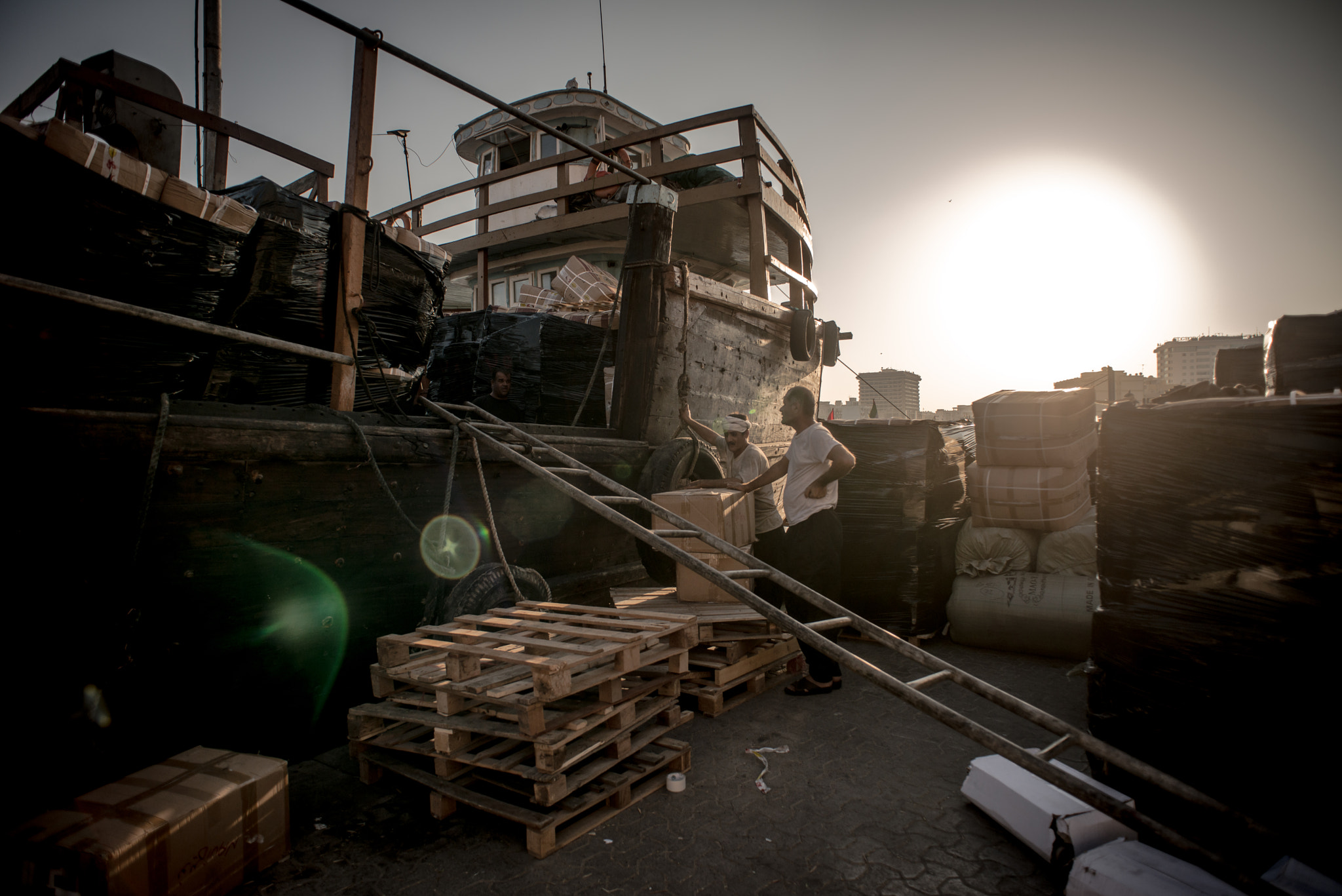 Nikon D800 + AF Nikkor 20mm f/2.8 sample photo. Sailor photography