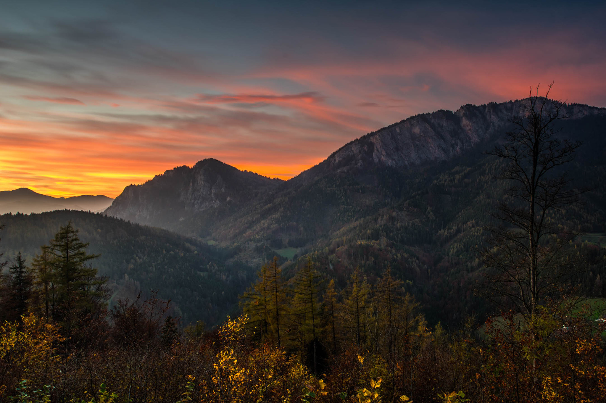 Pentax K-3 II sample photo. Autumn sunset photography