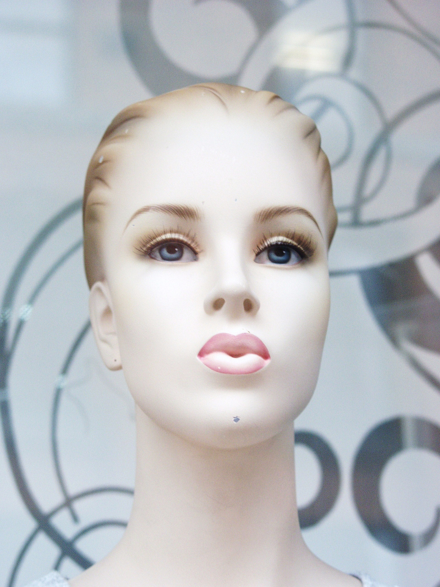 Olympus E-20,E-20N,E-20P sample photo. Mannequin photography