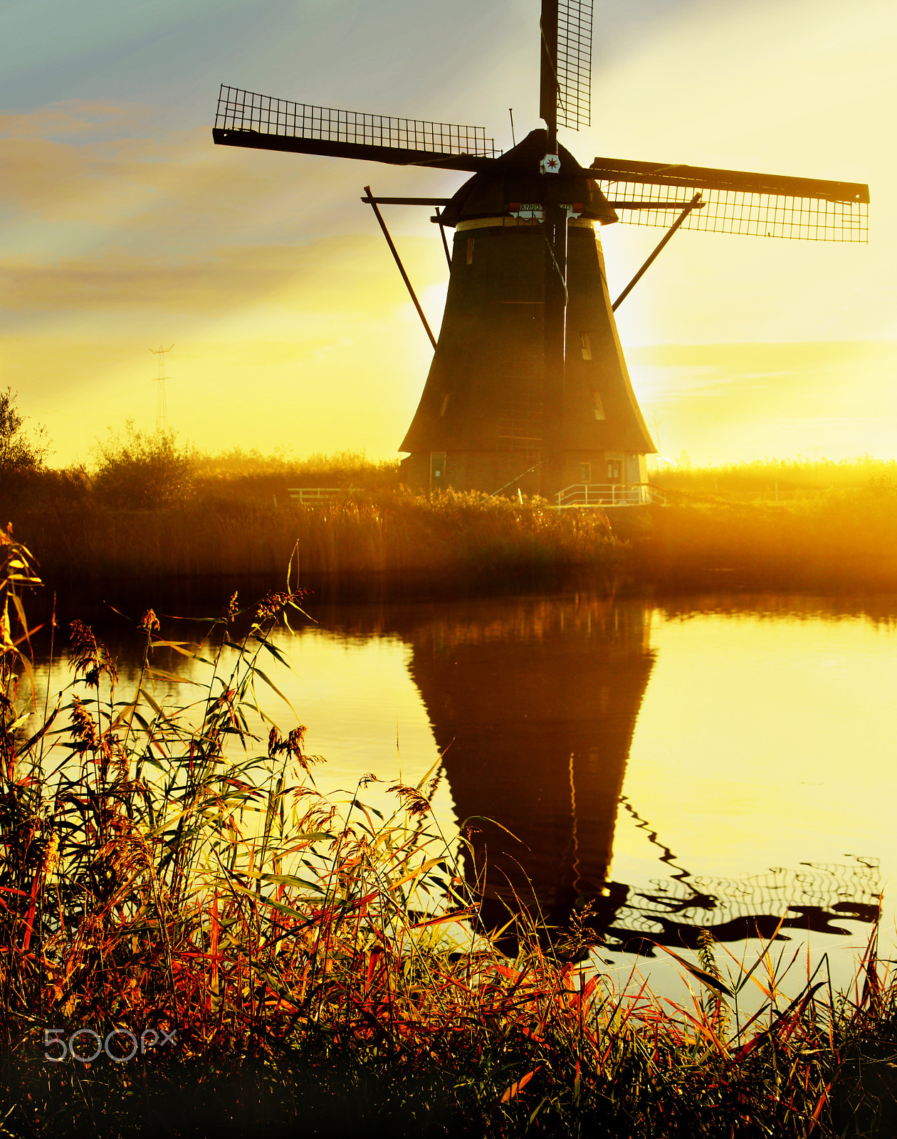 Canon EF-S 55-250mm F4-5.6 IS sample photo. Vintage dutch windmill photography