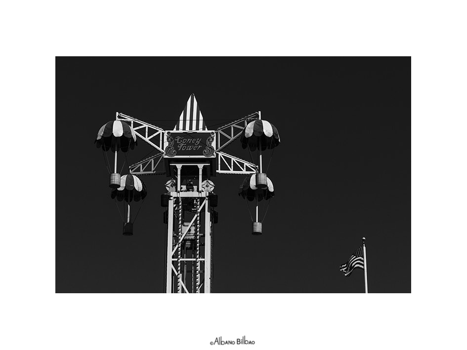 Canon EF 24-70mm F4L IS USM sample photo. Coney island photography