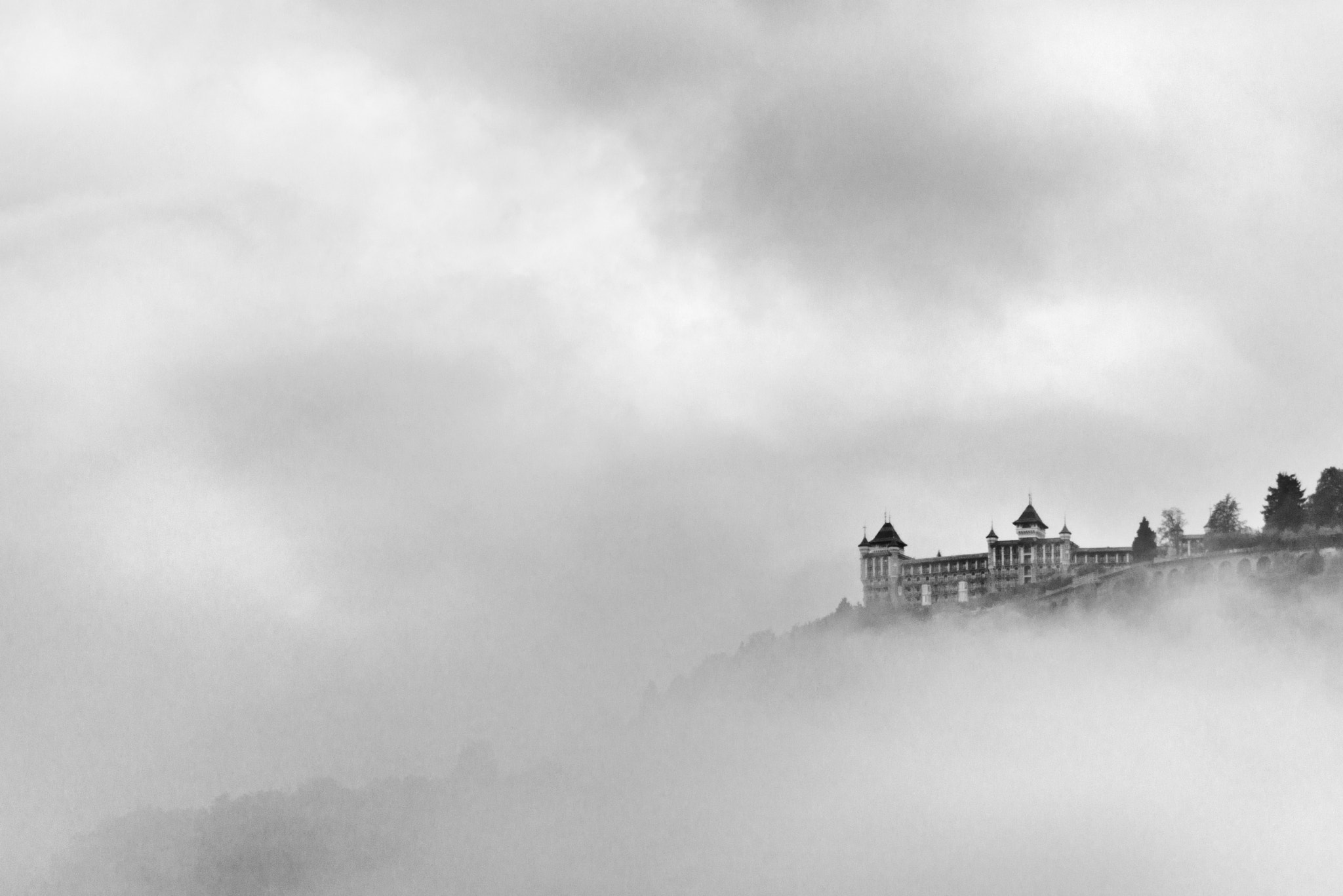 Nikon D800 + AF Nikkor 70-210mm f/4-5.6D sample photo. Castle in the clouds photography