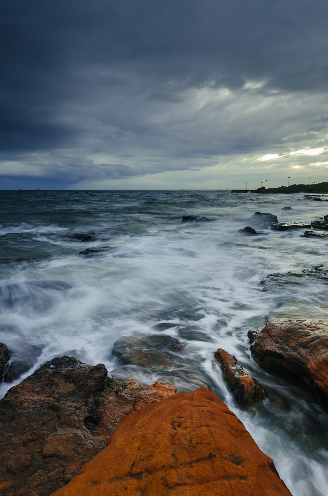 Nikon AF-S Nikkor 14-24mm F2.8G ED sample photo. Coast - half moon bay photography