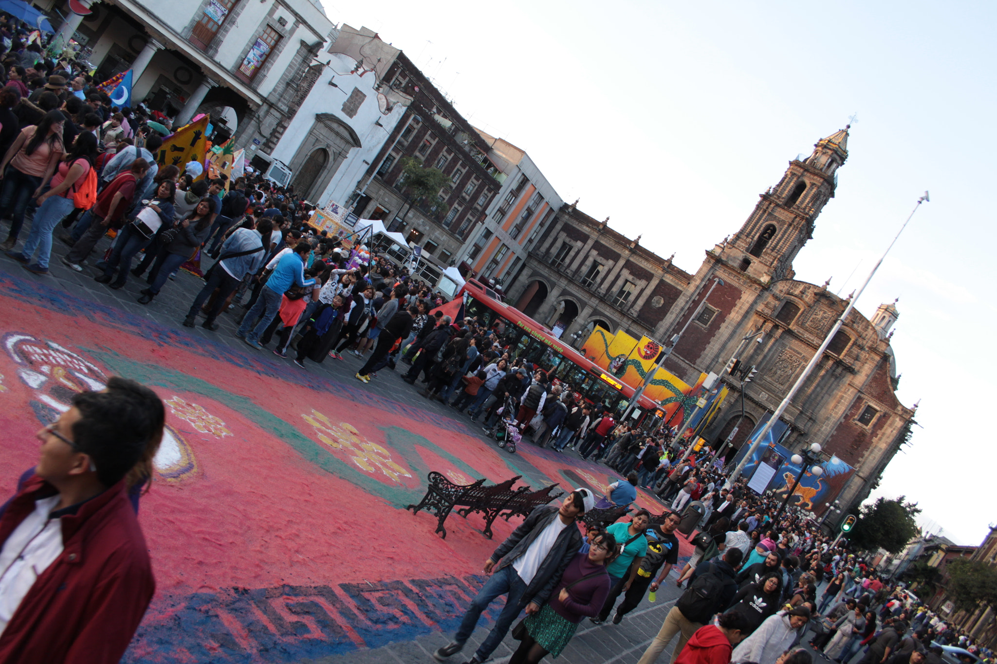 Canon EF-S 18-55mm F3.5-5.6 II sample photo. Plaza de sto. domingo  photography