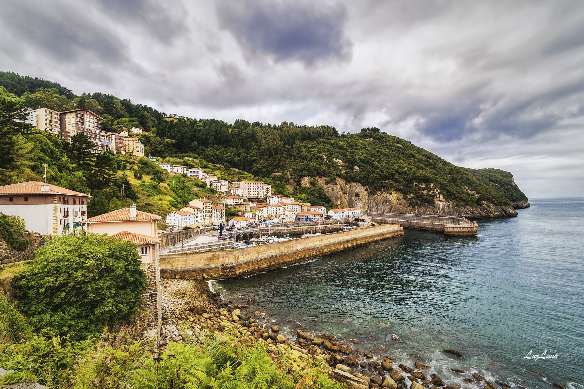 Sigma 10-20mm F3.5 EX DC HSM sample photo. Panoramic view of elantxobe photography