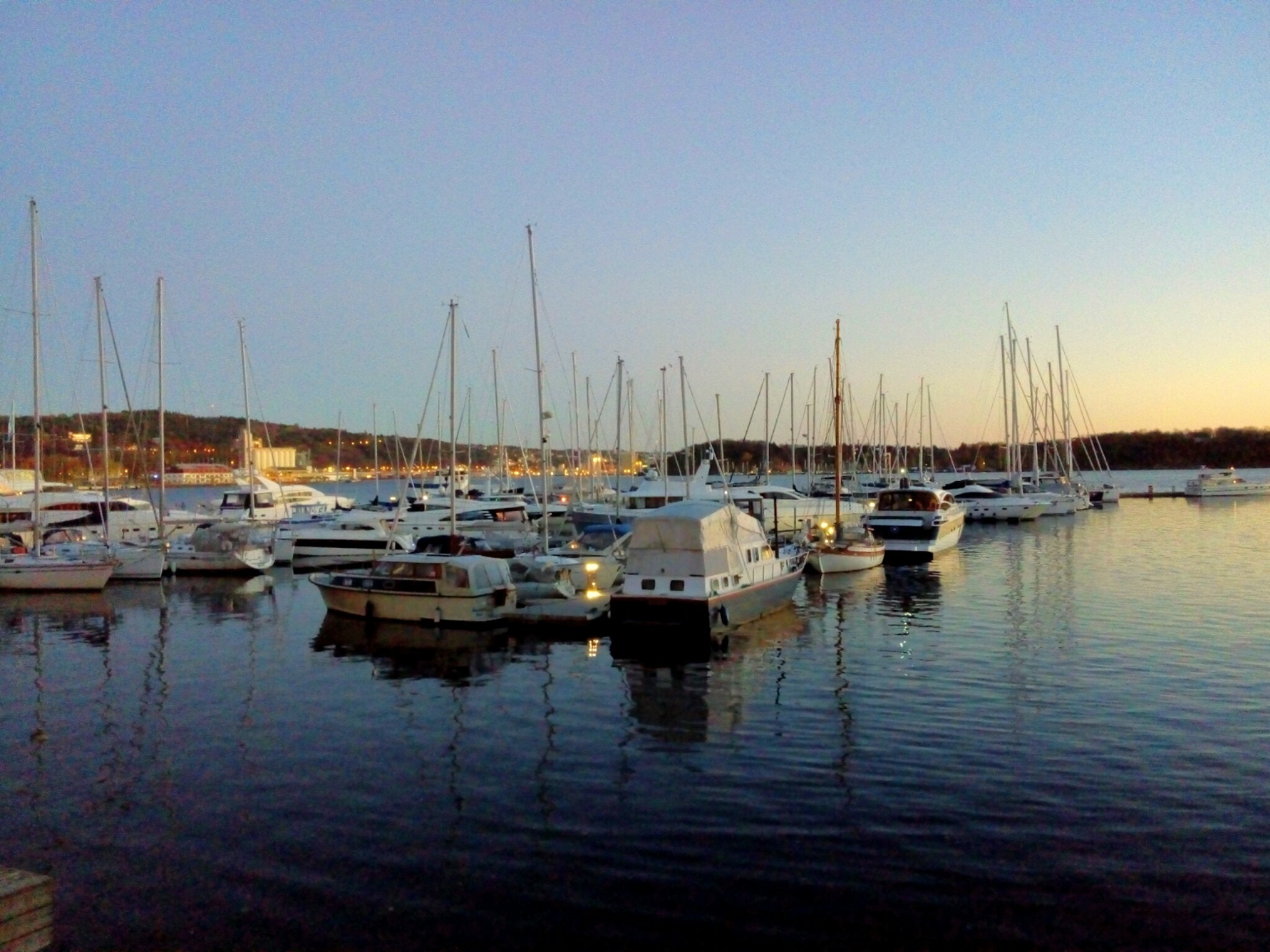 LG G Vista sample photo. Perfect evening in oslo. photography