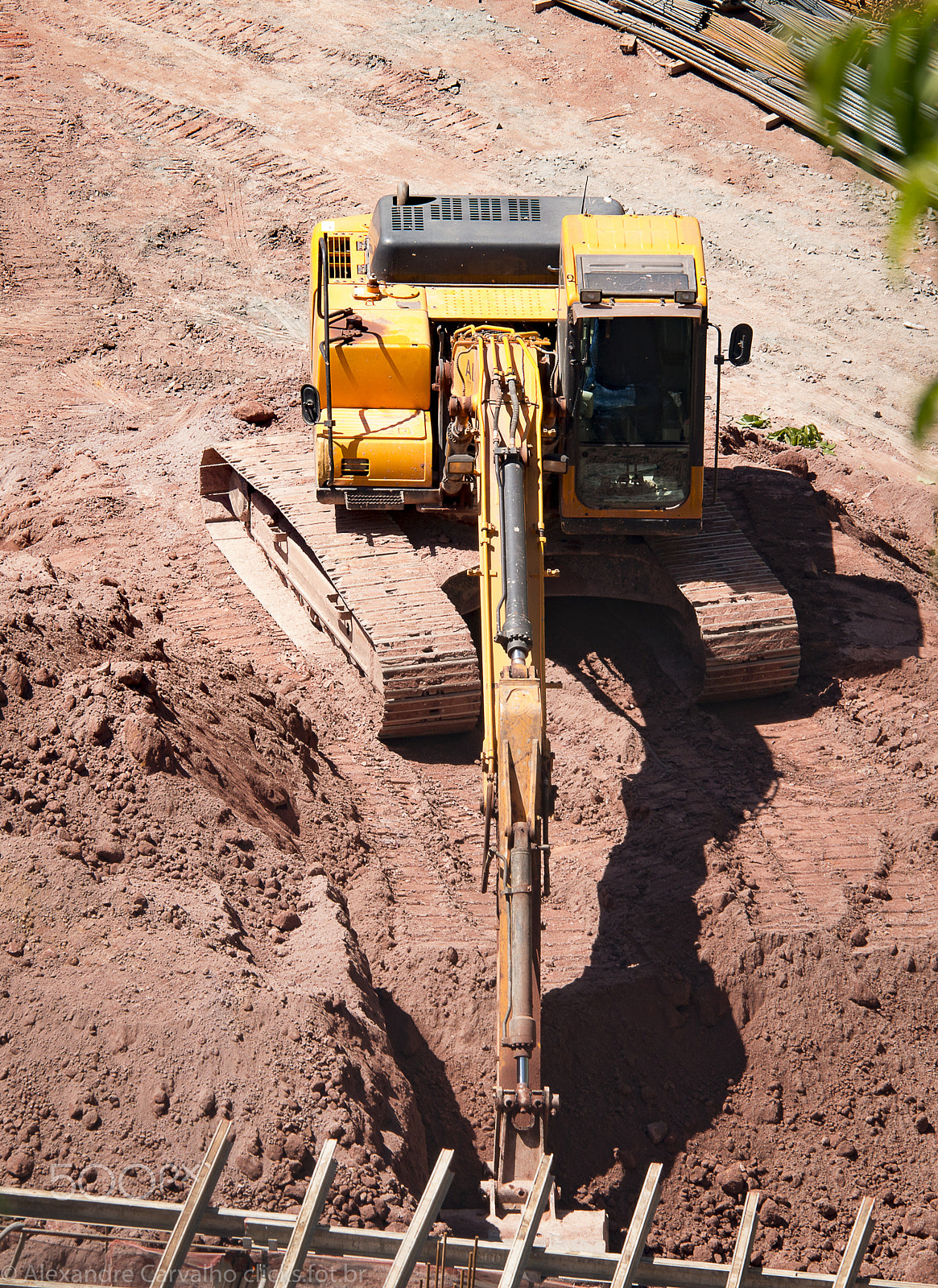 Sigma 70-200mm F2.8 EX DG OS HSM sample photo. Excavator noise photography