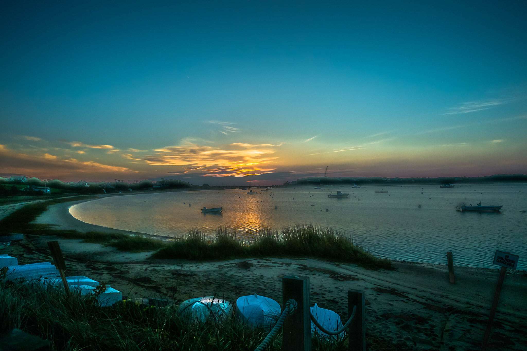 Fujifilm X-E1 + Fujifilm XF 14mm F2.8 R sample photo. Battlefield road! photography