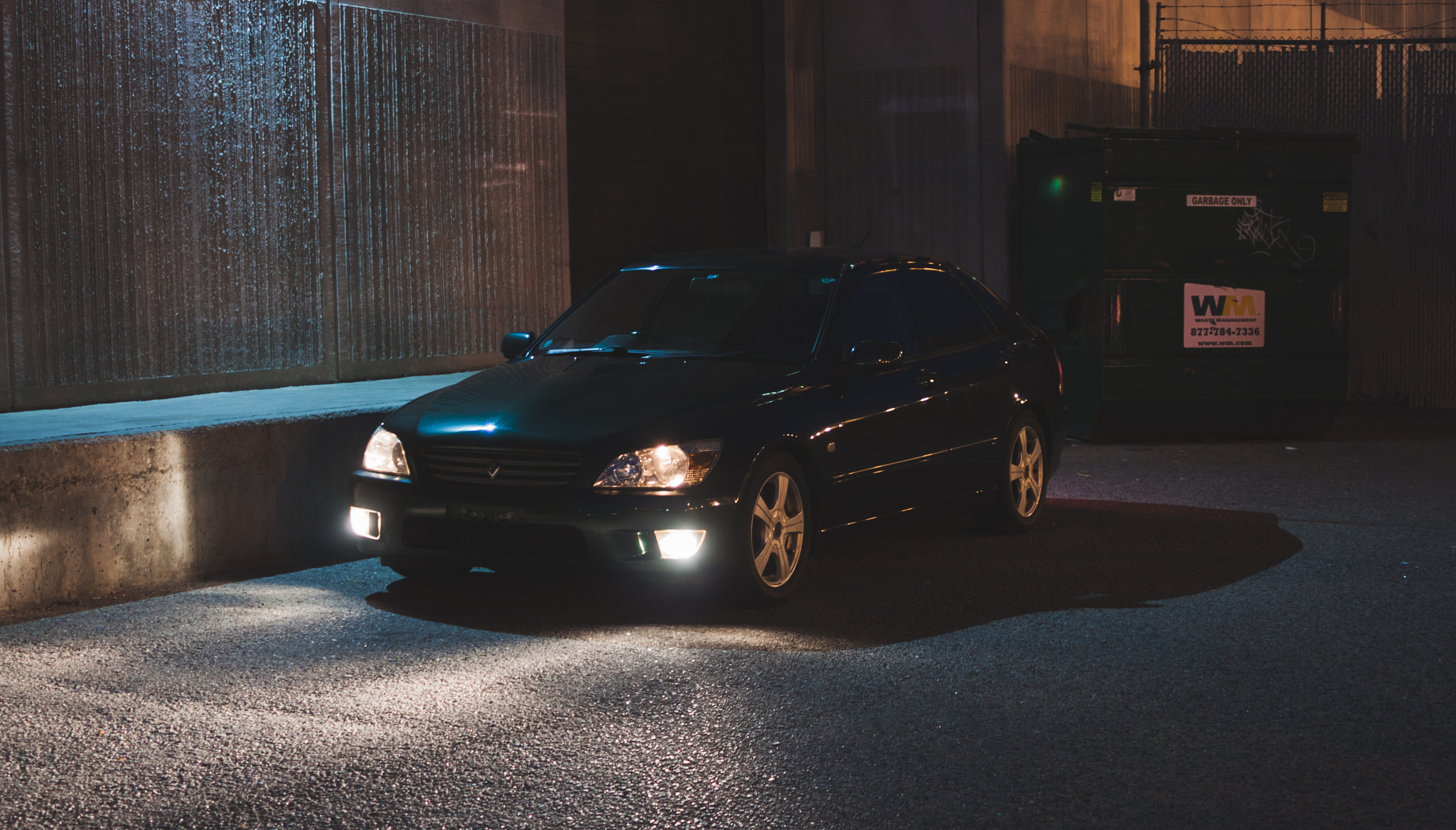 Canon EF 28-80mm f/3.5-5.6 USM sample photo. Lurking photography
