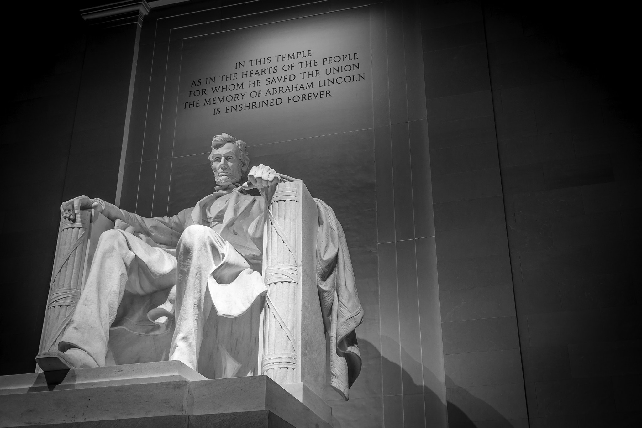 Sony a5100 + Sigma 19mm F2.8 EX DN sample photo. Honest abe lincoln photography